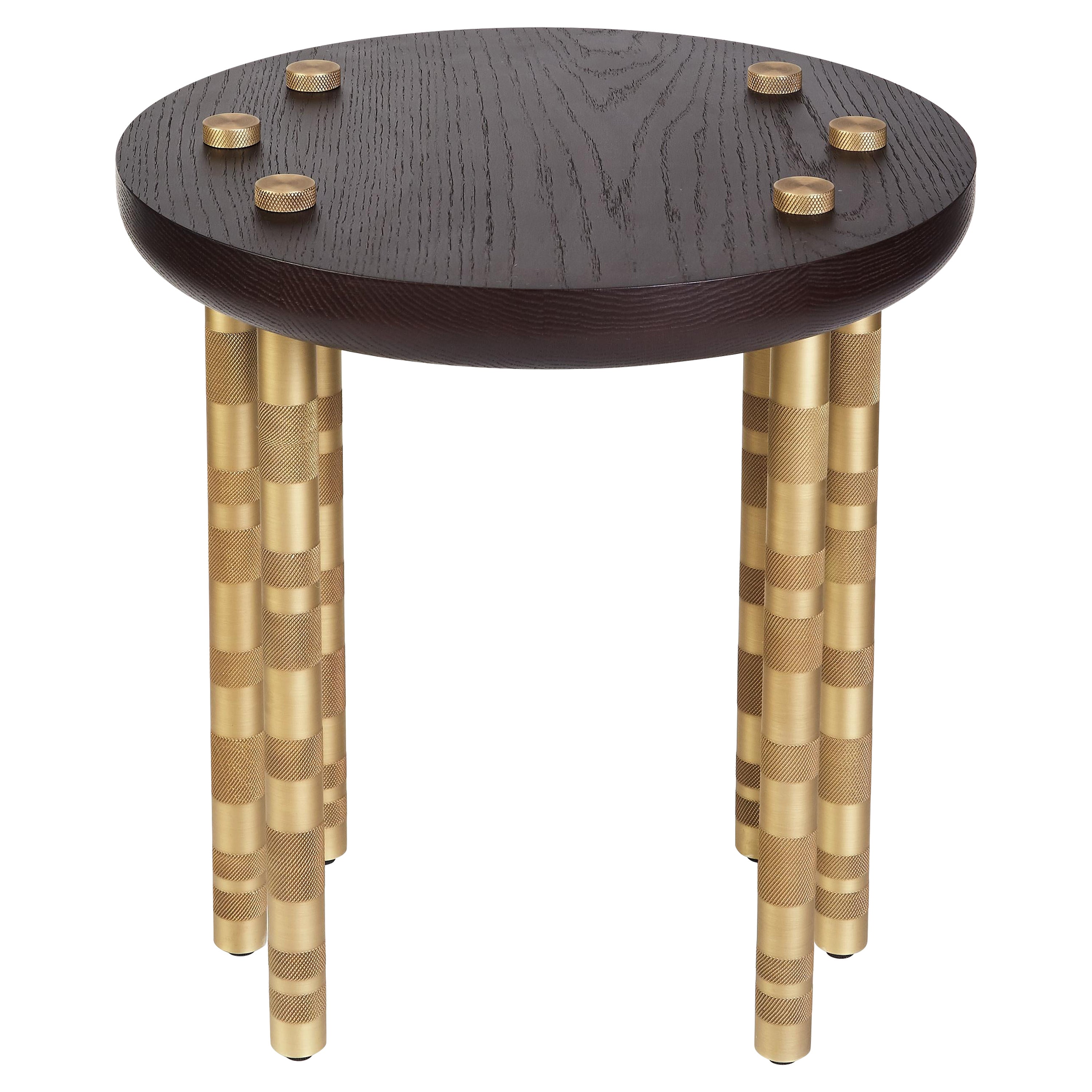 Table d'appoint Ipanema, plateau en bois et pieds en laiton brossé, fabriquée à la main par Duistt en vente