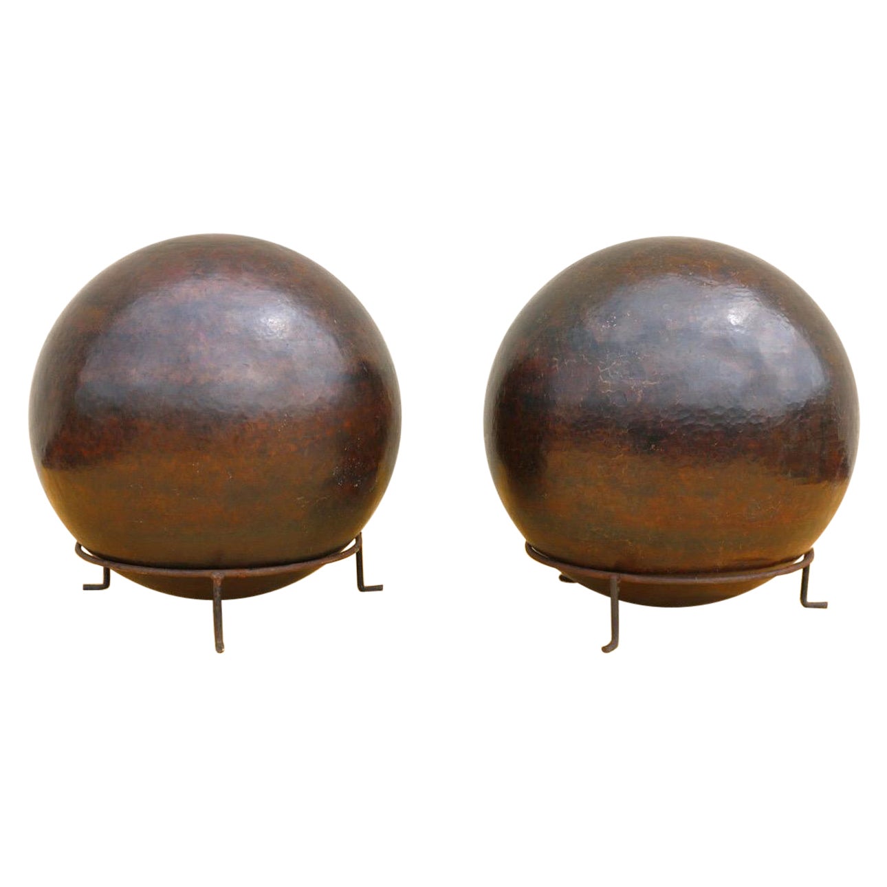1980s Vintage Pair of Copper Spheres Sculptures by Robert Kuo For Sale