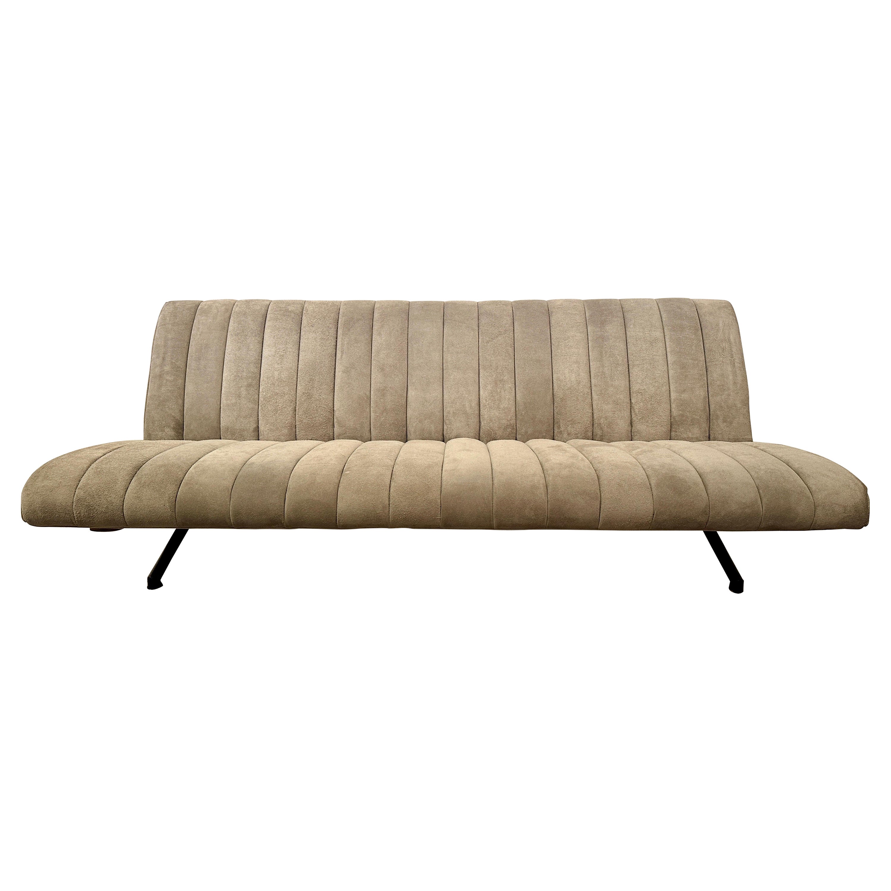 Osvaldo Borsani for Tecno 'D70' Sofa in Gray Suede Leather For Sale