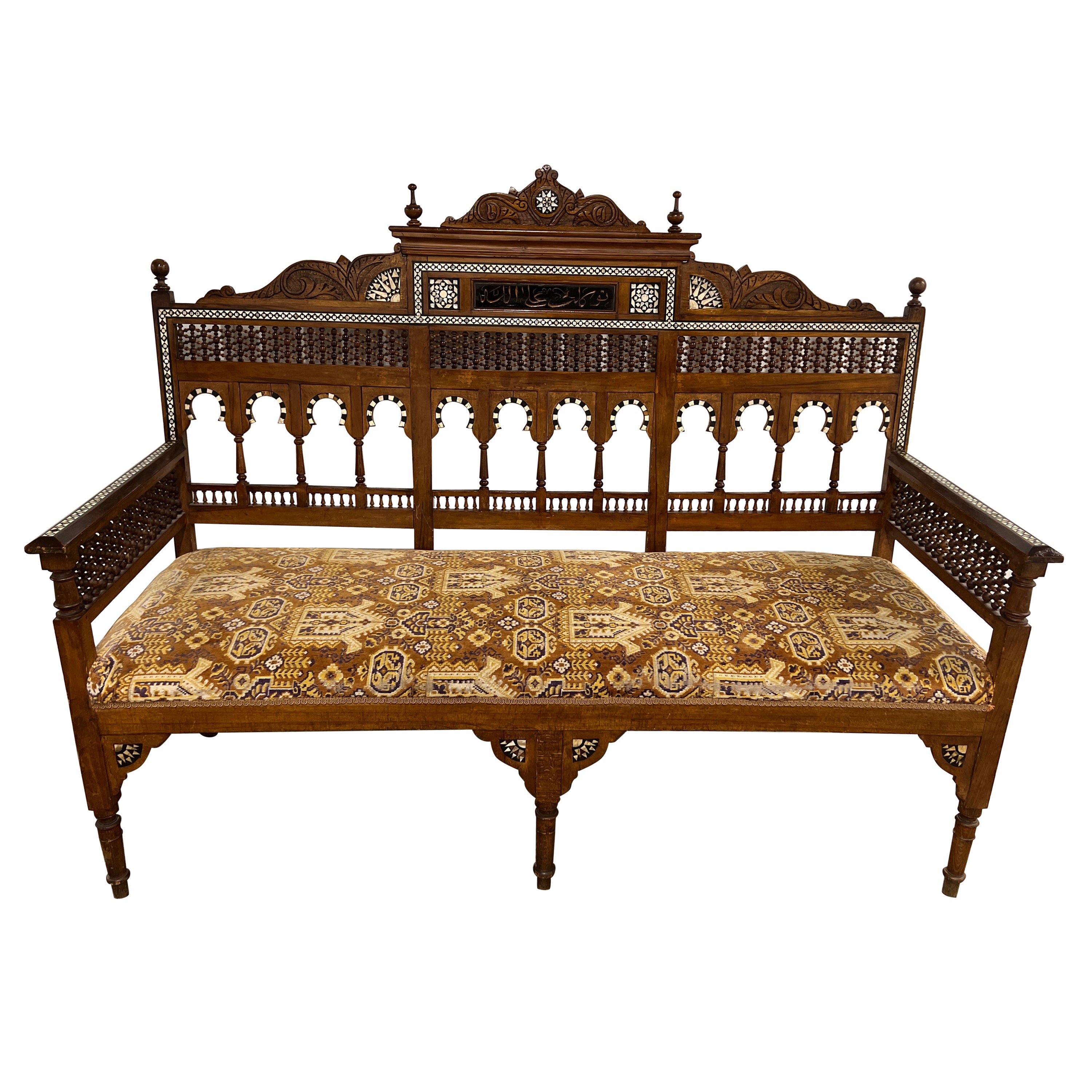 Antikes maurisches Syriennisches Arabesken-Sofa mit Intarsien, um 1900 im Angebot