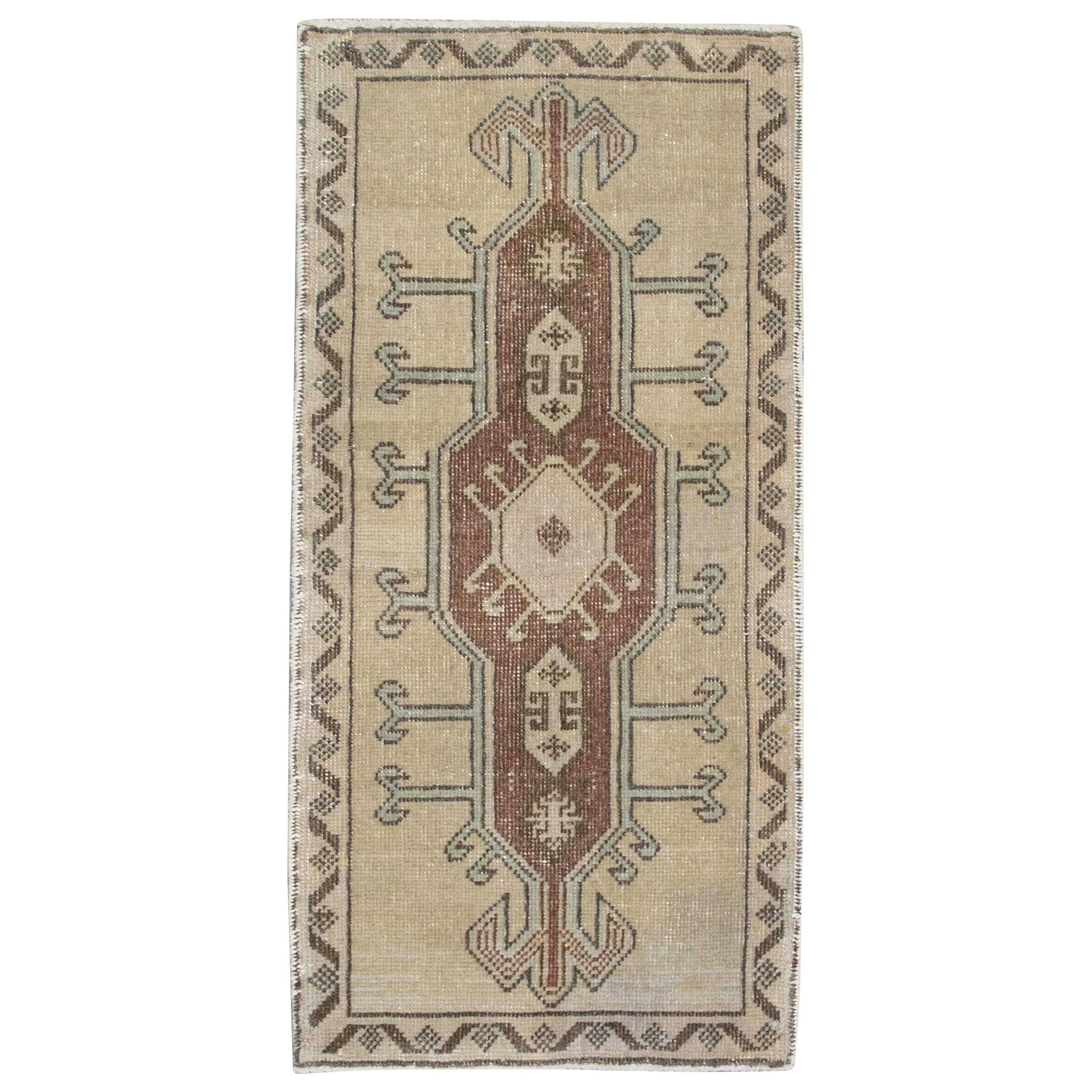 Oriental Hand Knotted Turkish Rug 1'5" x 3' #33 For Sale