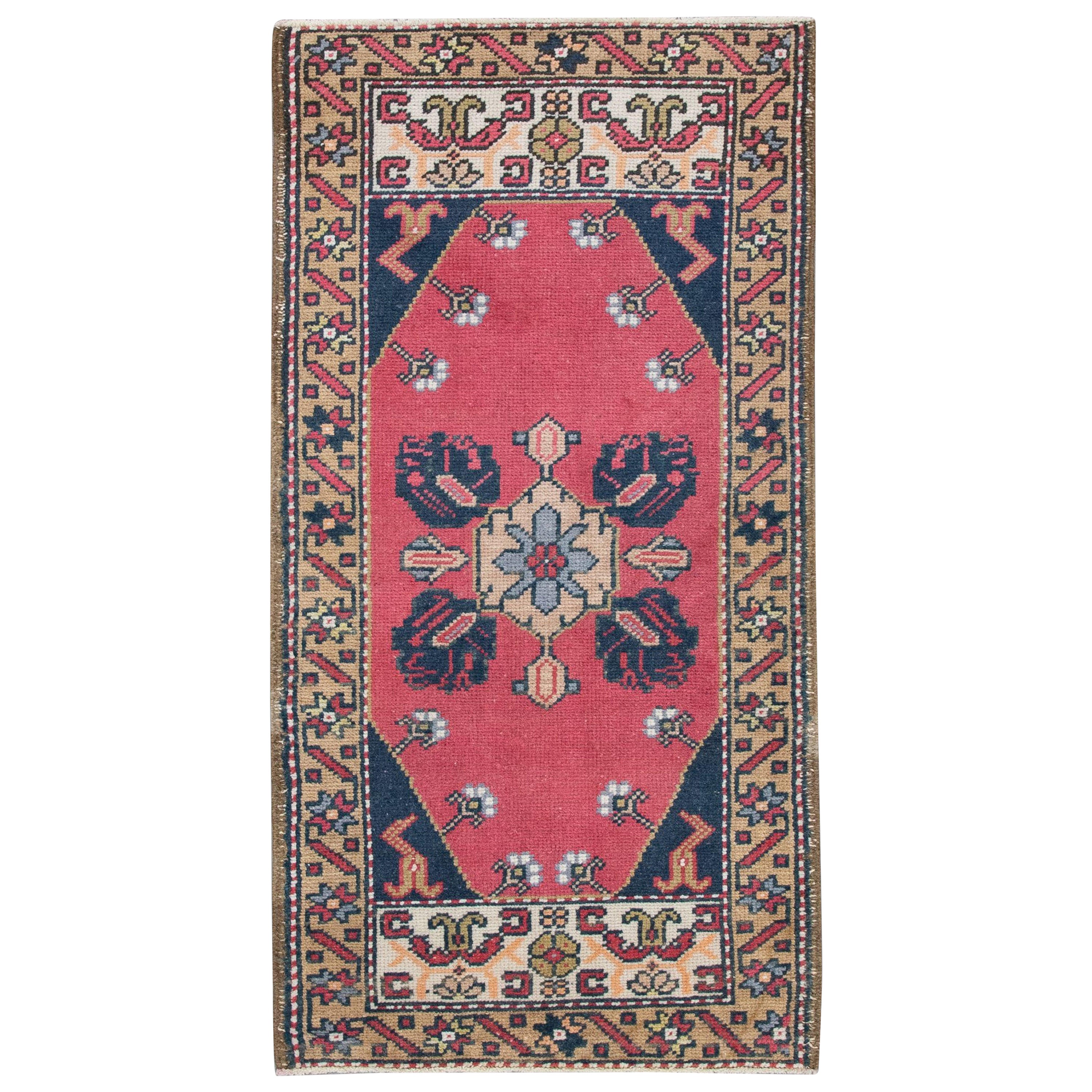 Oriental Hand Knotted Turkish Rug 1'9" x 3'5" #25 For Sale