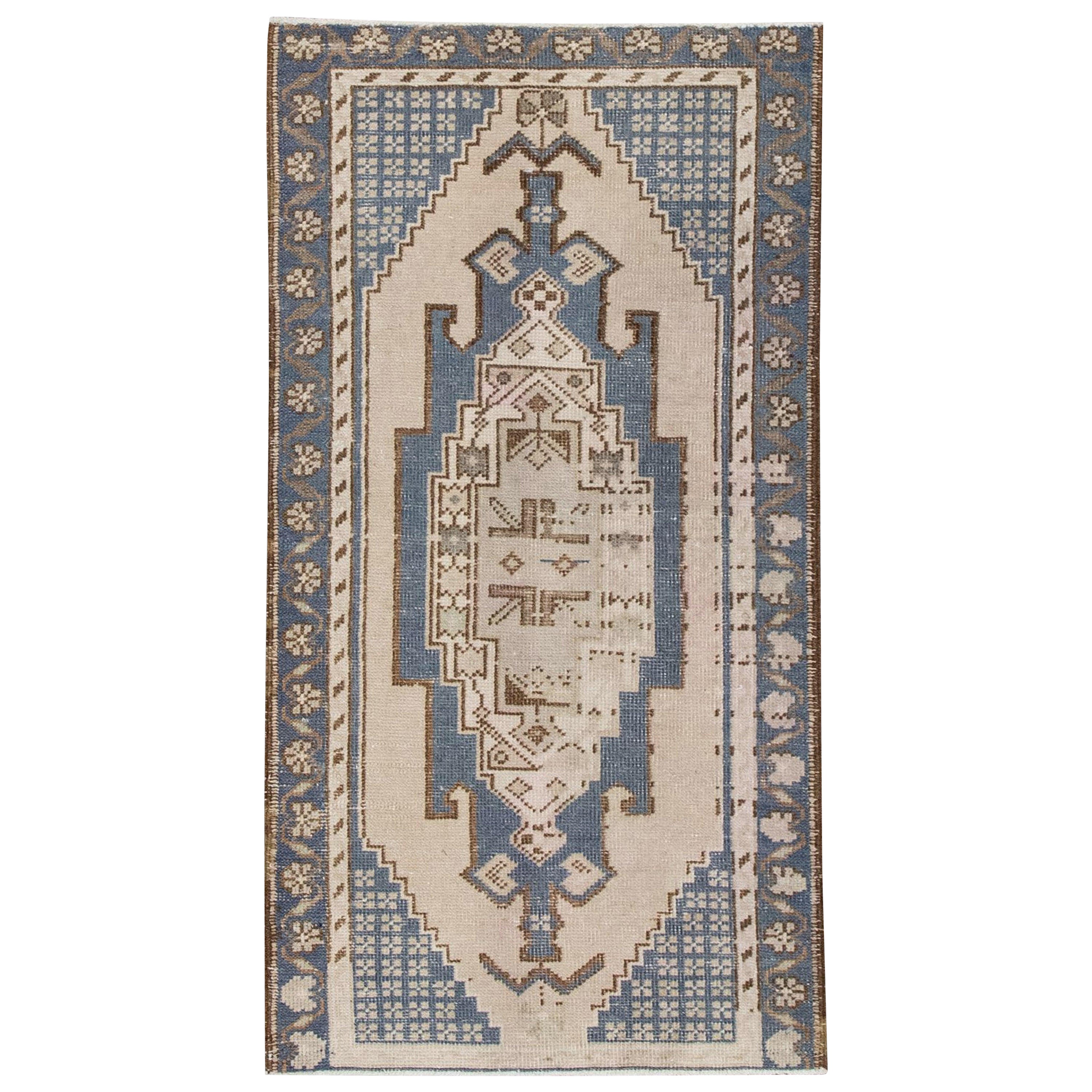 Oriental Hand Knotted Turkish Mini Rug 1'9" x 3'2" #33 For Sale