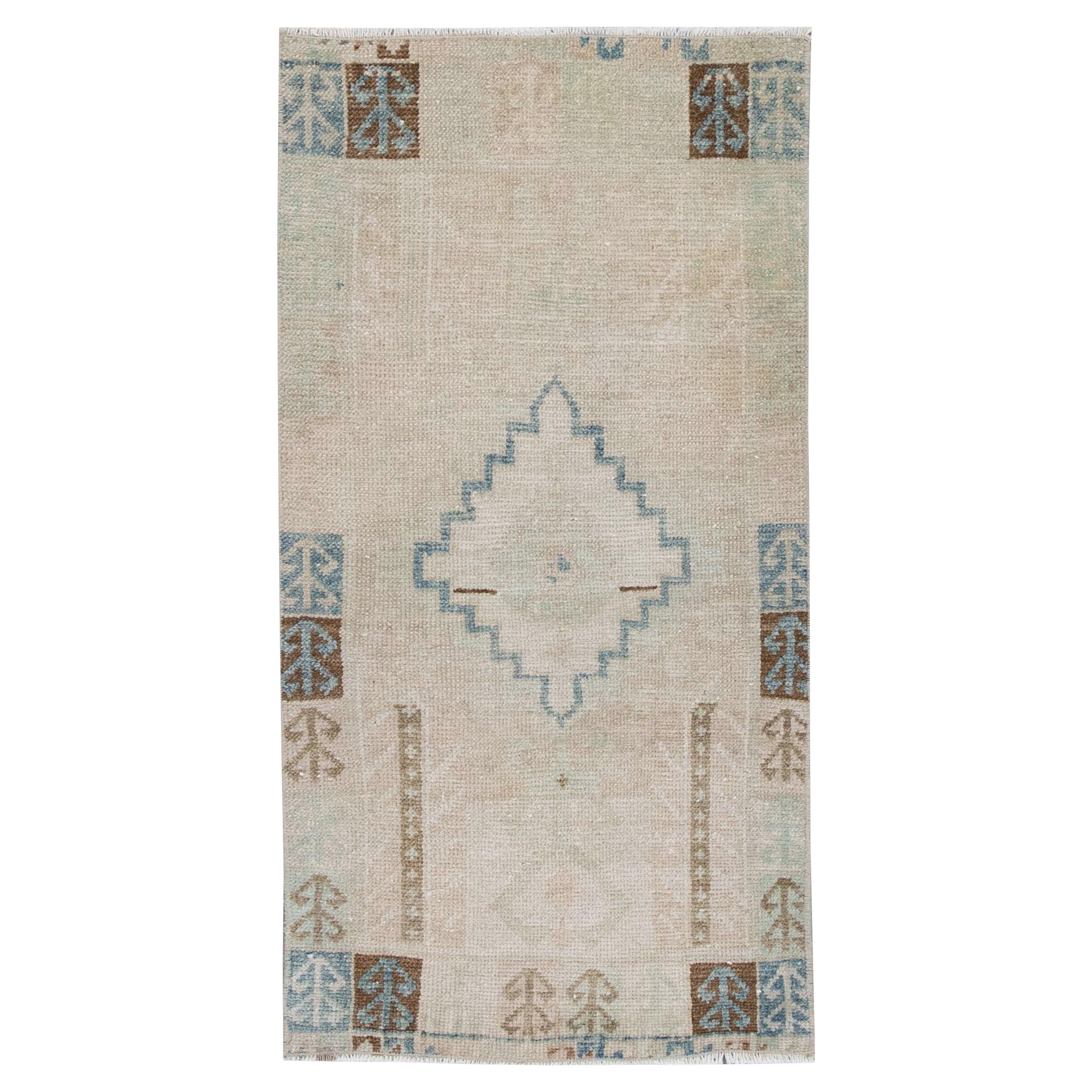 Oriental Hand Knotted Turkish Mini Rug 1'8" x 3'4" #22 For Sale