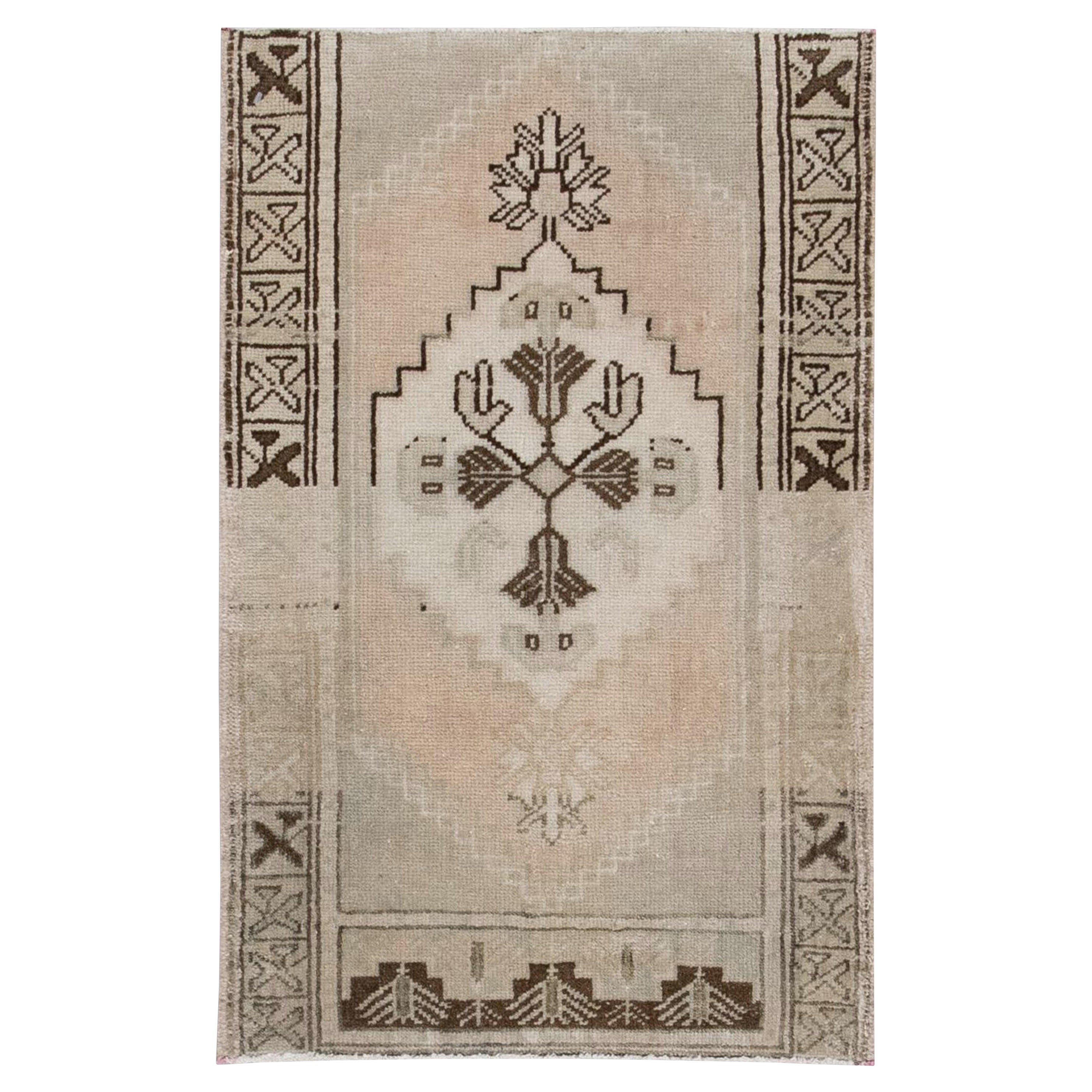 Oriental Hand Knotted Turkish Mini Rug 1'8" x 2'5" #36 For Sale