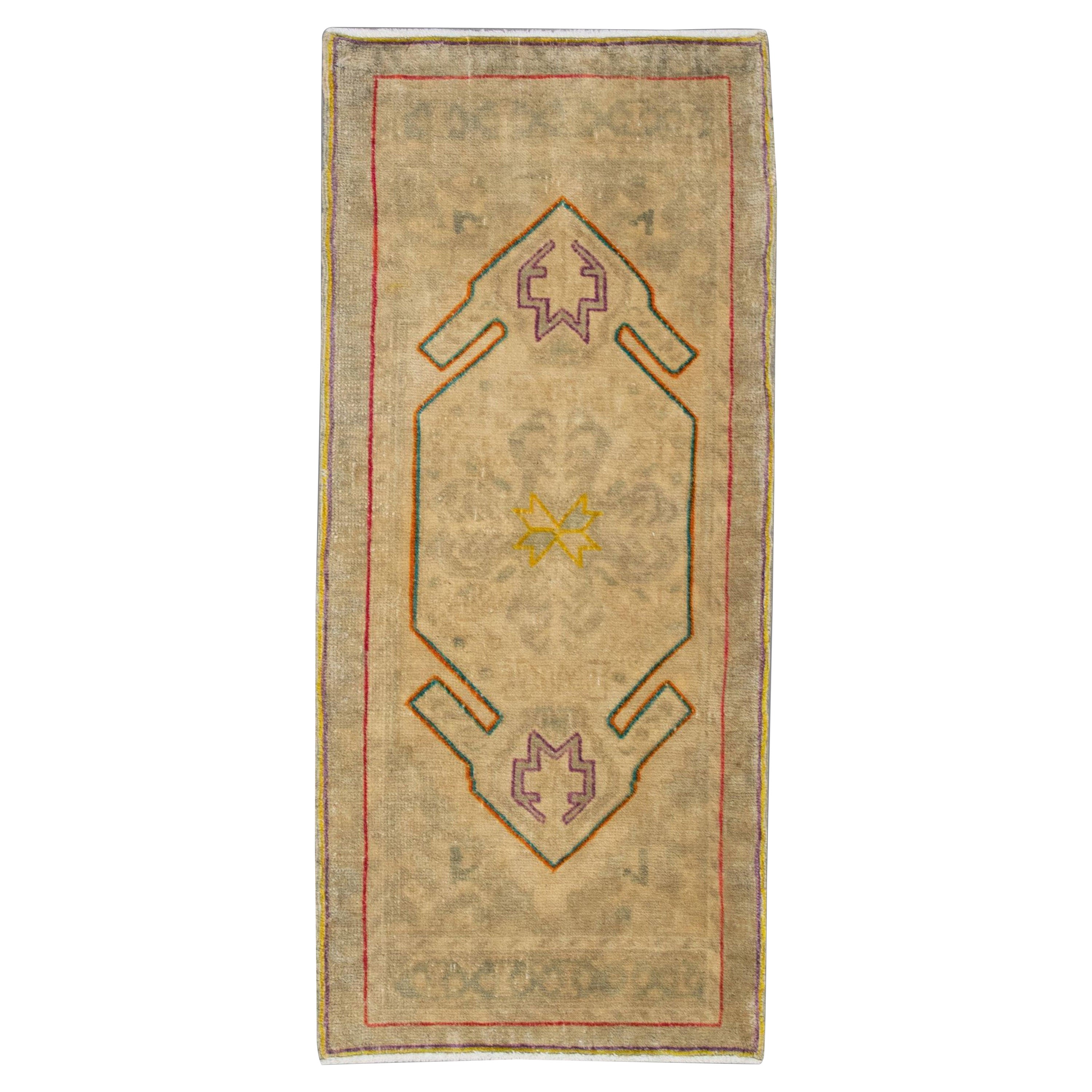 Oriental Hand Knotted Turkish Rug 1'5" x 3'3" #245-D For Sale