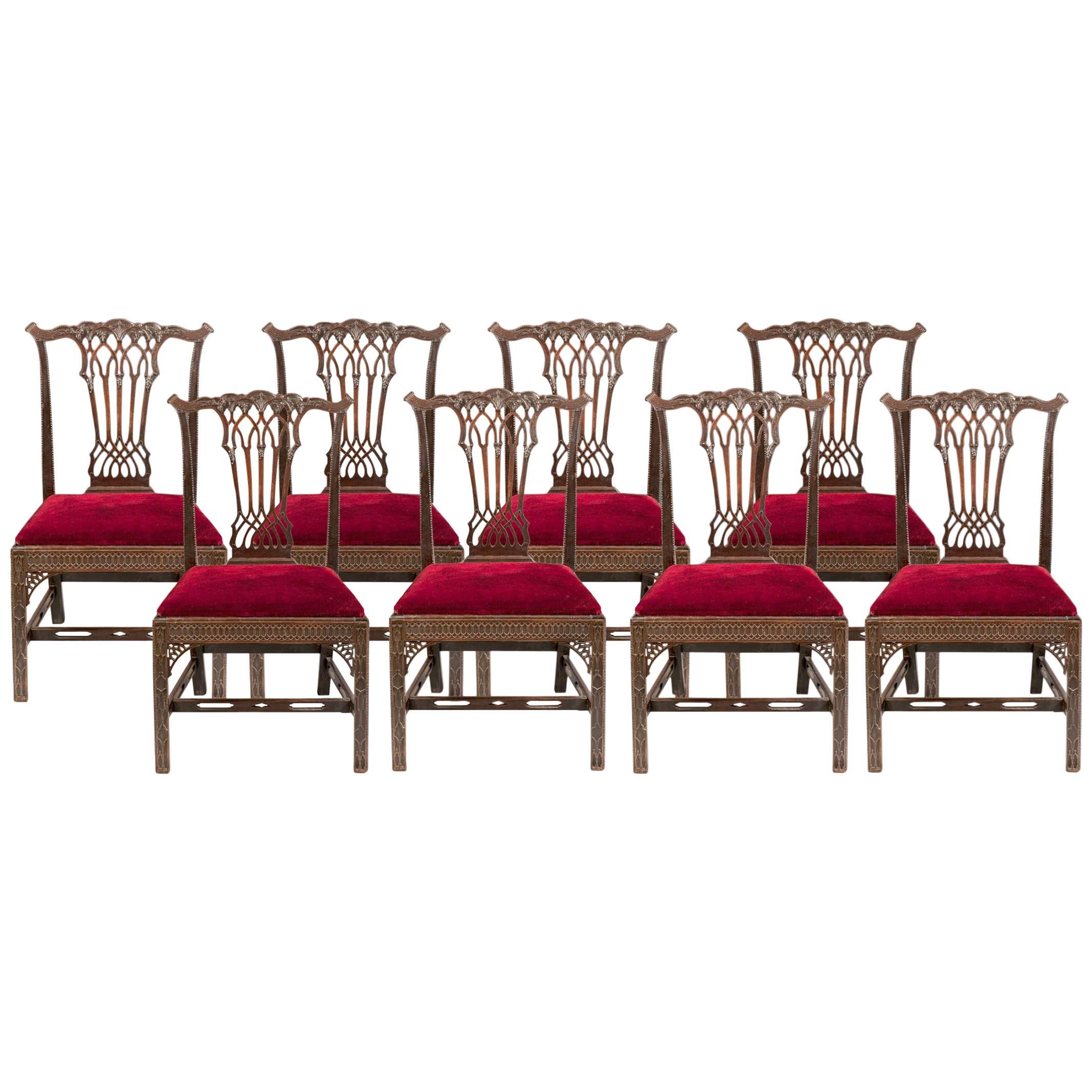 Ensemble de 8 chaises de salle à manger anglaises de style gothique géorgien 