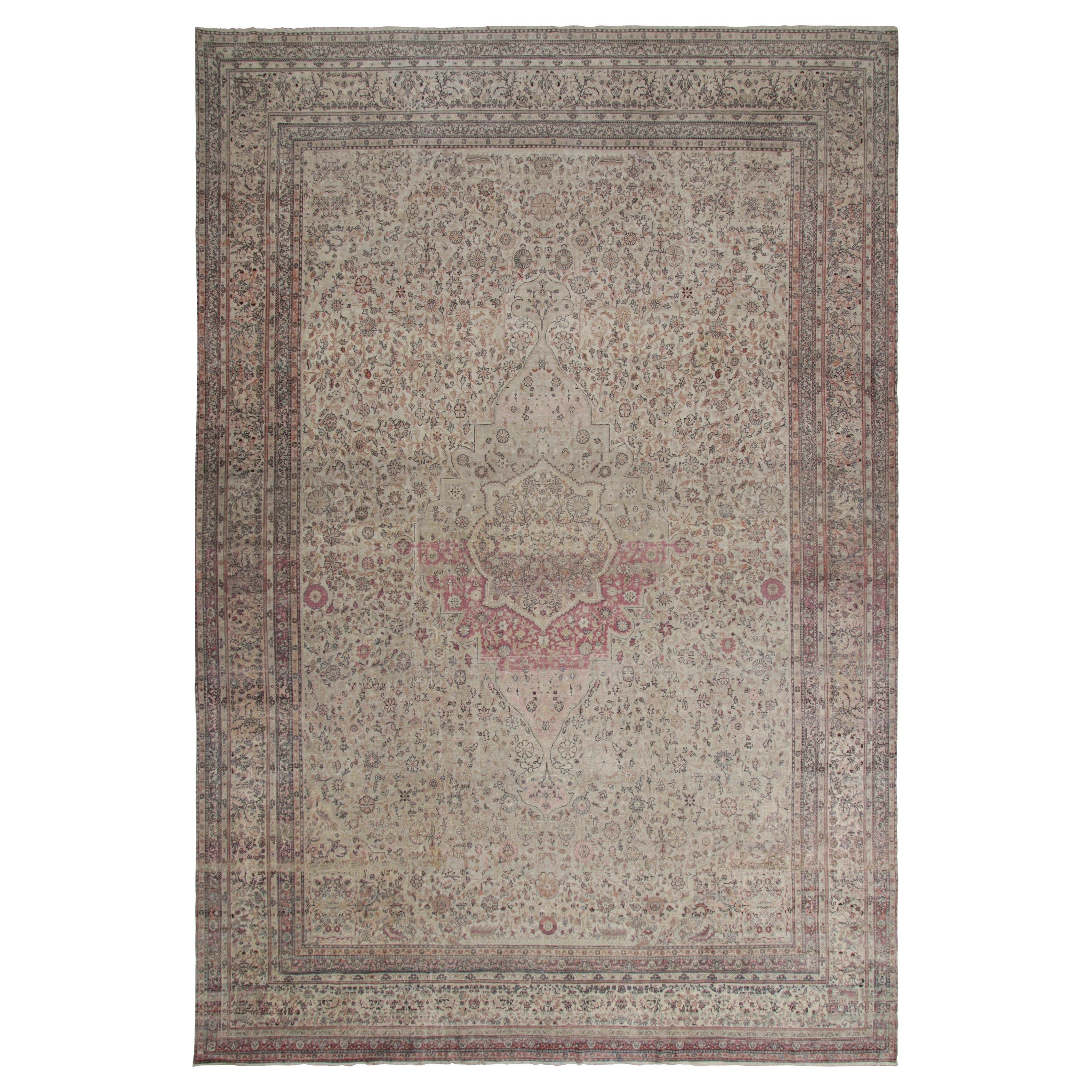 Übergroßer antiker Sivas-Teppich mit beigefarbenen und roten Blumenmustern, von Rug & Kilim