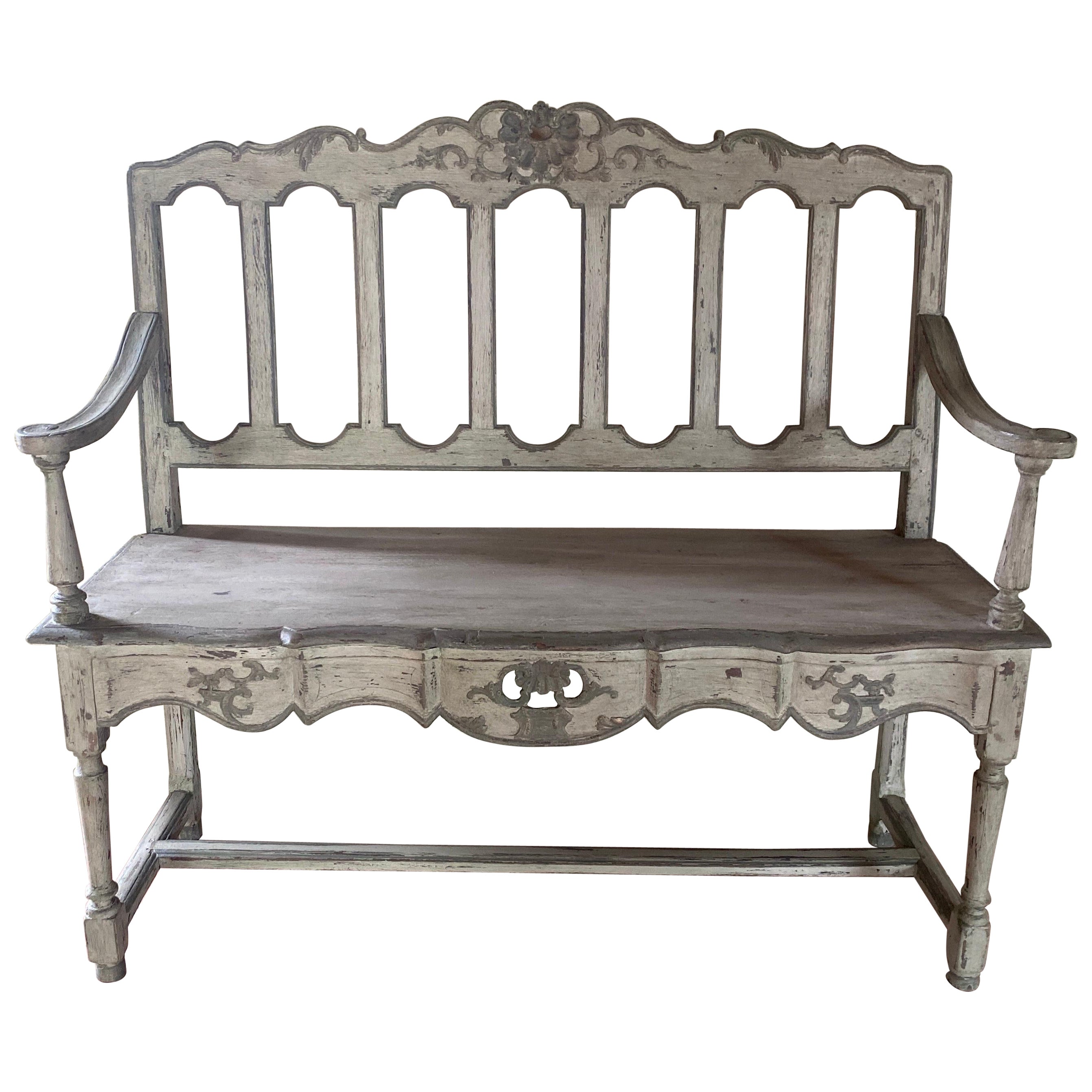 Banc liégeois sculpté 18ème siècle Louis XIV  en vente