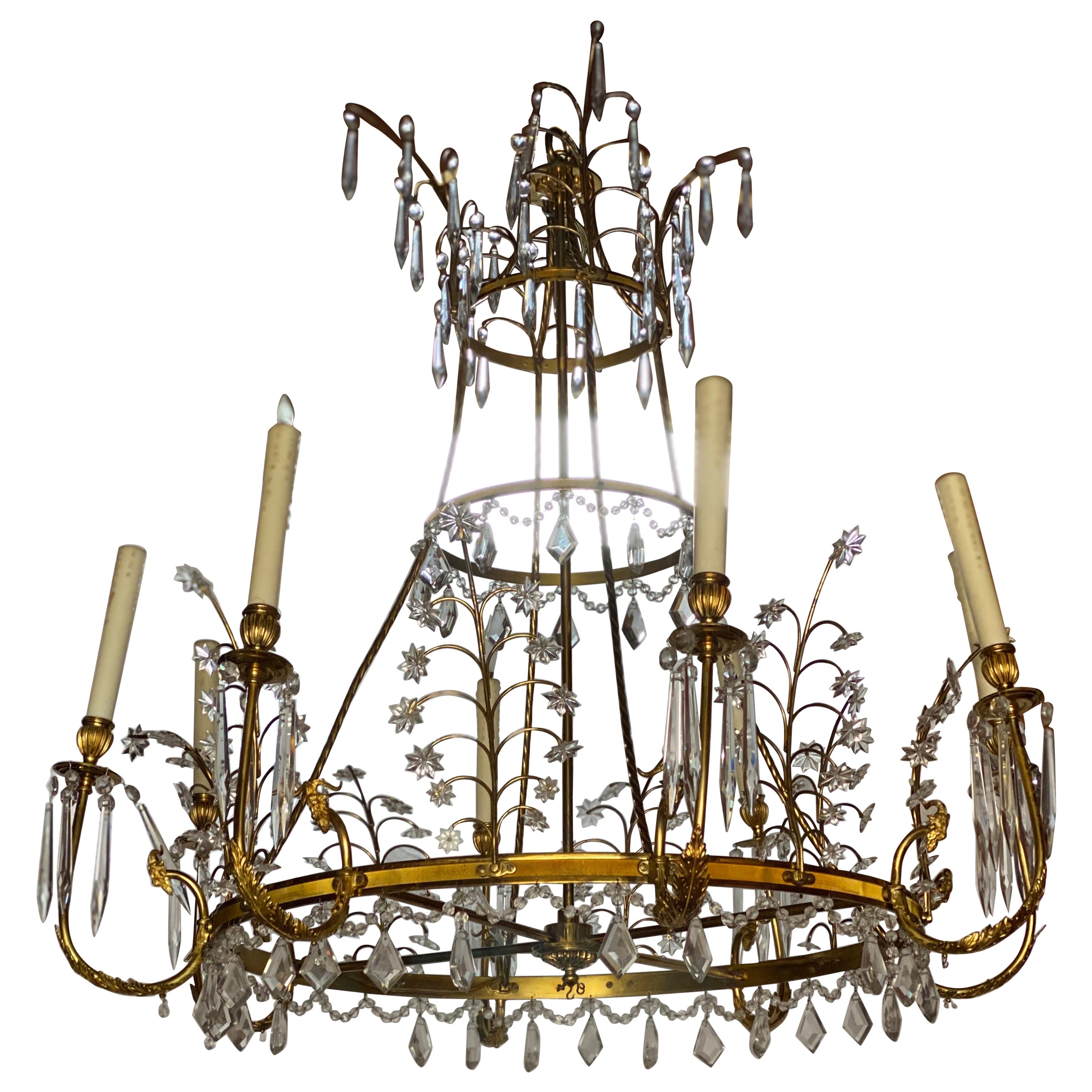 A.I.C. Baltic Russian Neoclassical Eight-Arm Brass & Crystal Chandelier du début du 20e siècle en vente