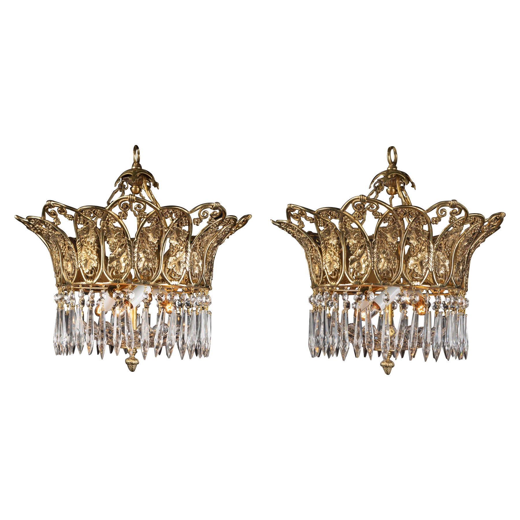 Early 20th Century French Bronze and Baccarat Crystal Chandelier, Grape Crown For Sale