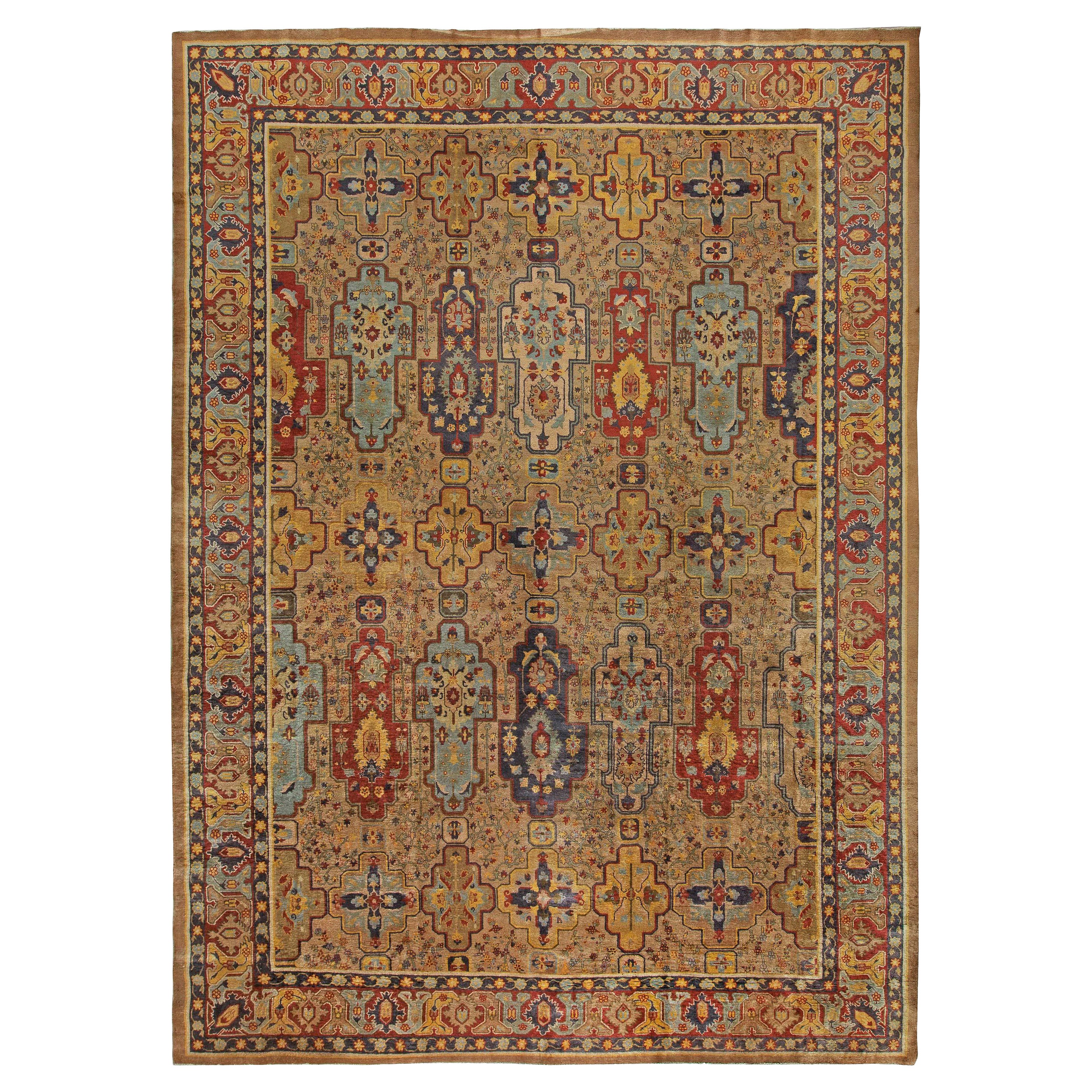 Early 20th Century Indian Handmade Wool Carpet For Sale
