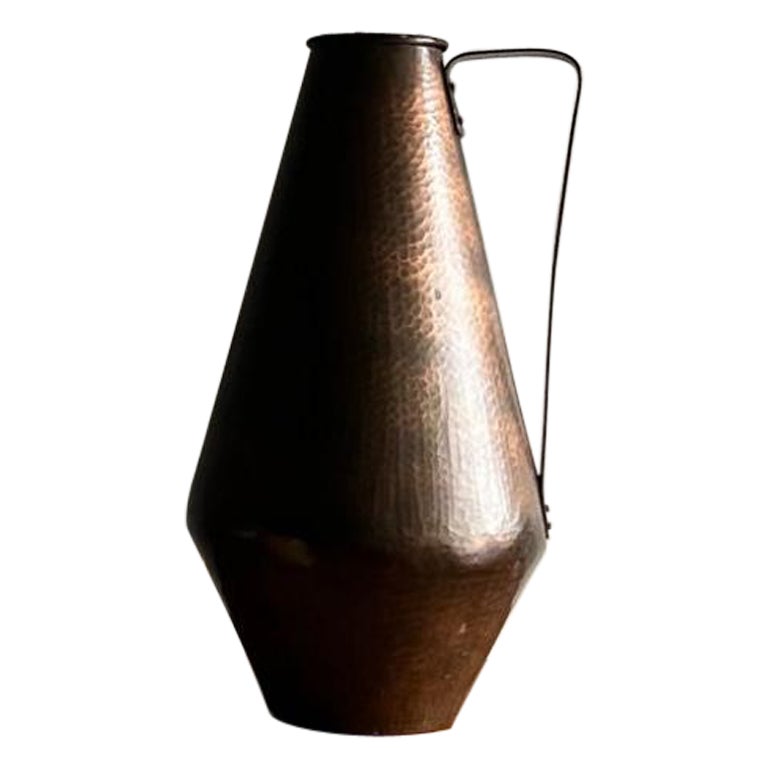 Large Hammered Copper Jug Vase by Eugen Zint Germany, 1930s For Sale