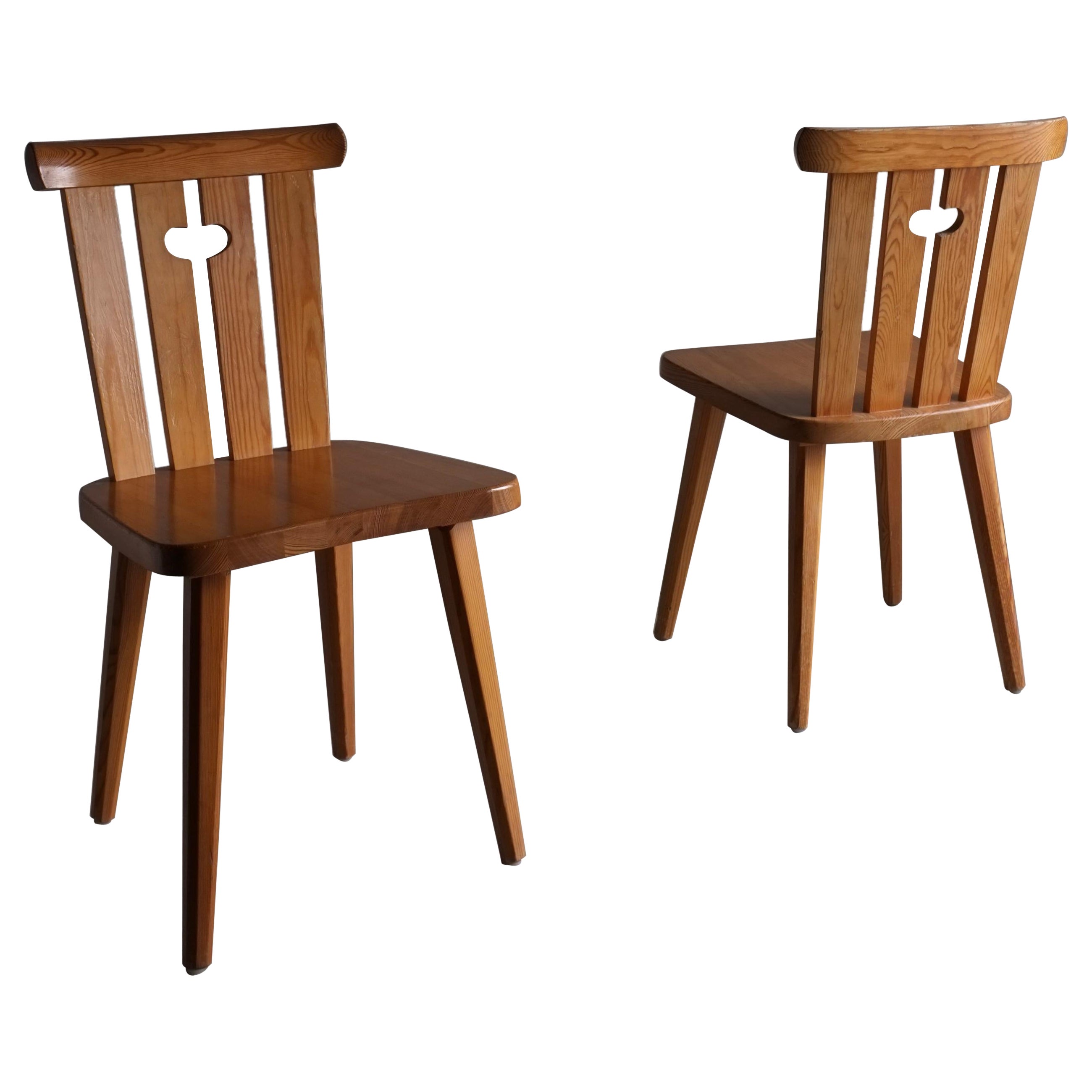 Set of 2 Solid Pine Chairs, Göran Malmvall, Sweden 1940s For Sale