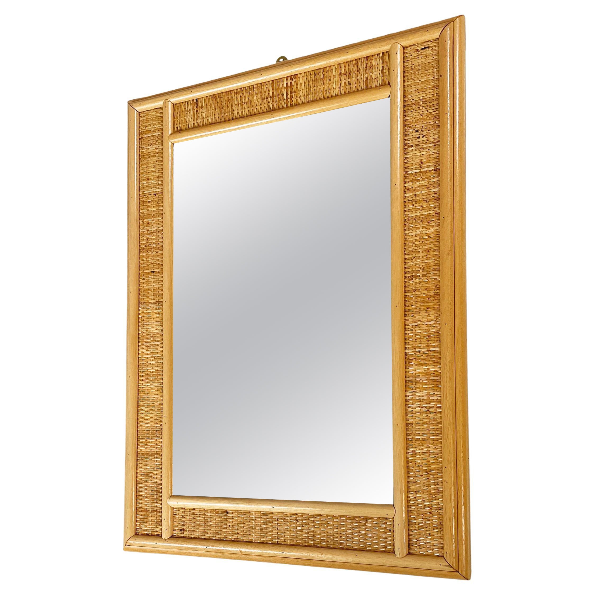 Italian mid-century modern Rectangular wall mirror in wood and rattan, 1960s For Sale