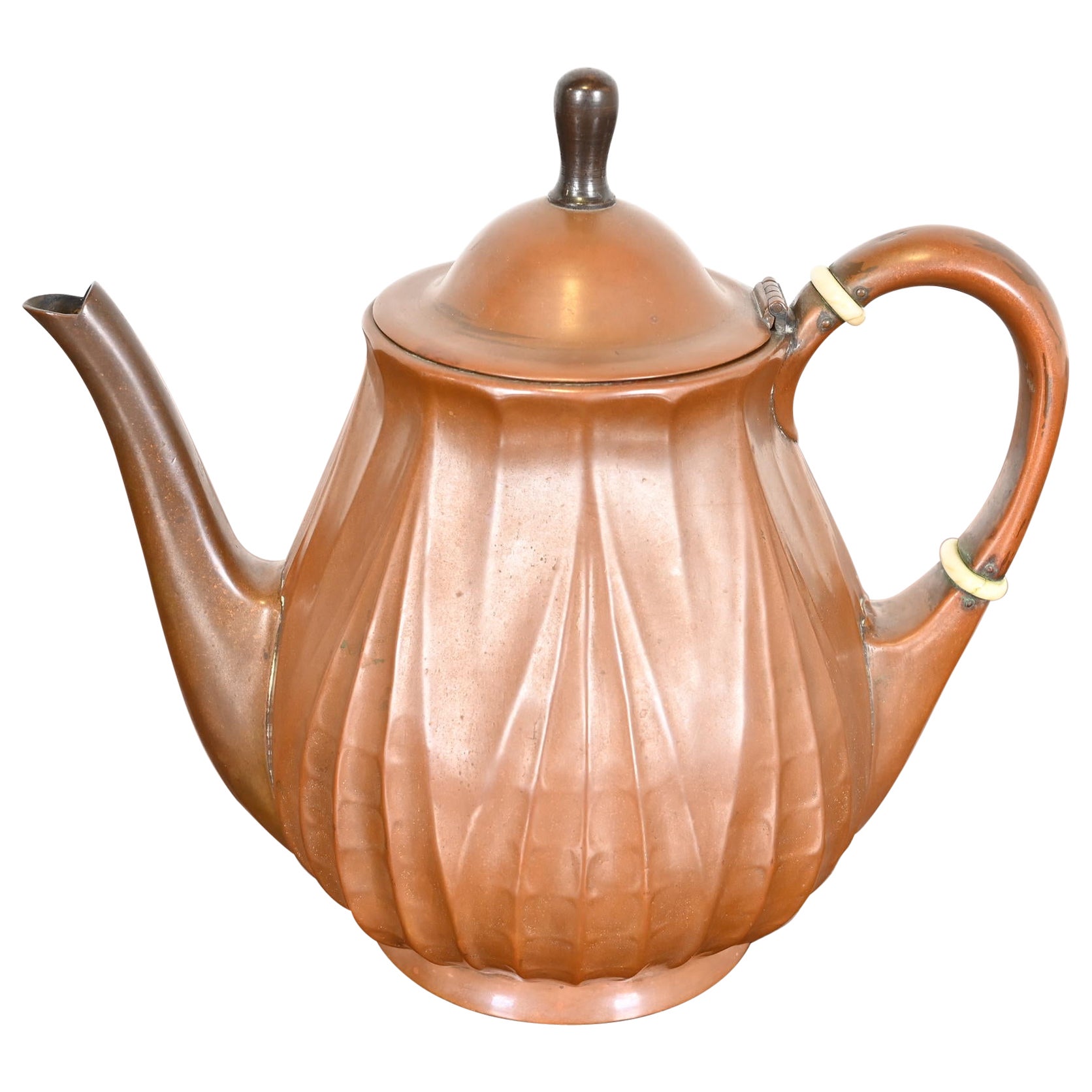 Tiffany Studios New York Arts & Crafts Copper Tea Kettle, Circa 1910 For Sale