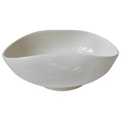 Biomorphic 1930s White Earthenware Bowl by Wilhelm Kåge for Gustavsberg, Sweden