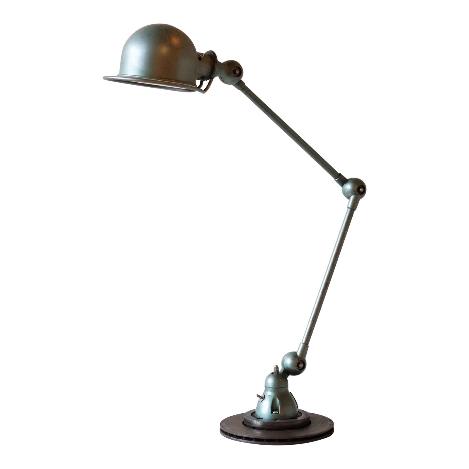 Industrielle französische Vintage-Tischlampe Jielde in grüner Patina im Industriestil (2 verfügbar) im Angebot