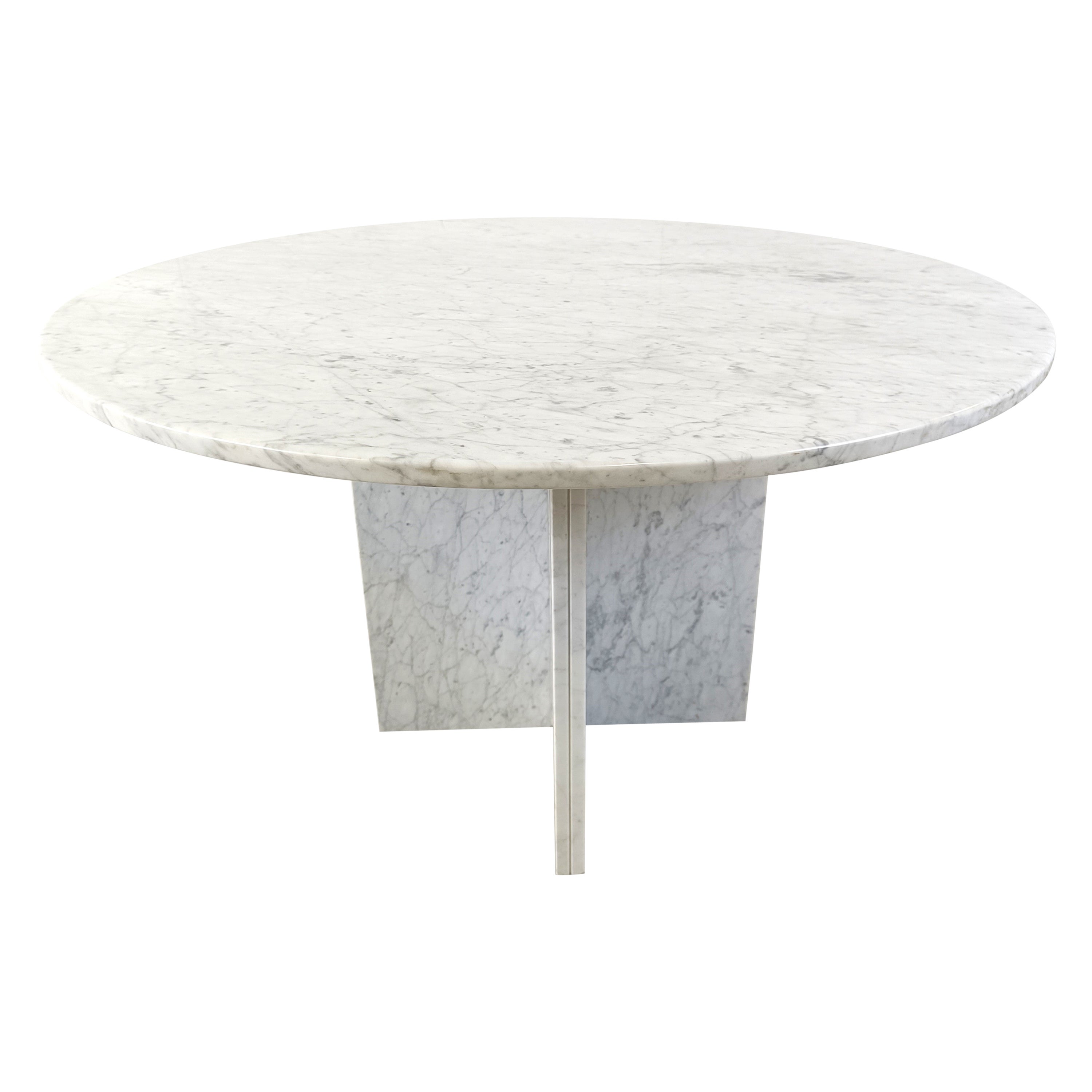 Vintage round White marble dining table 1970s  For Sale