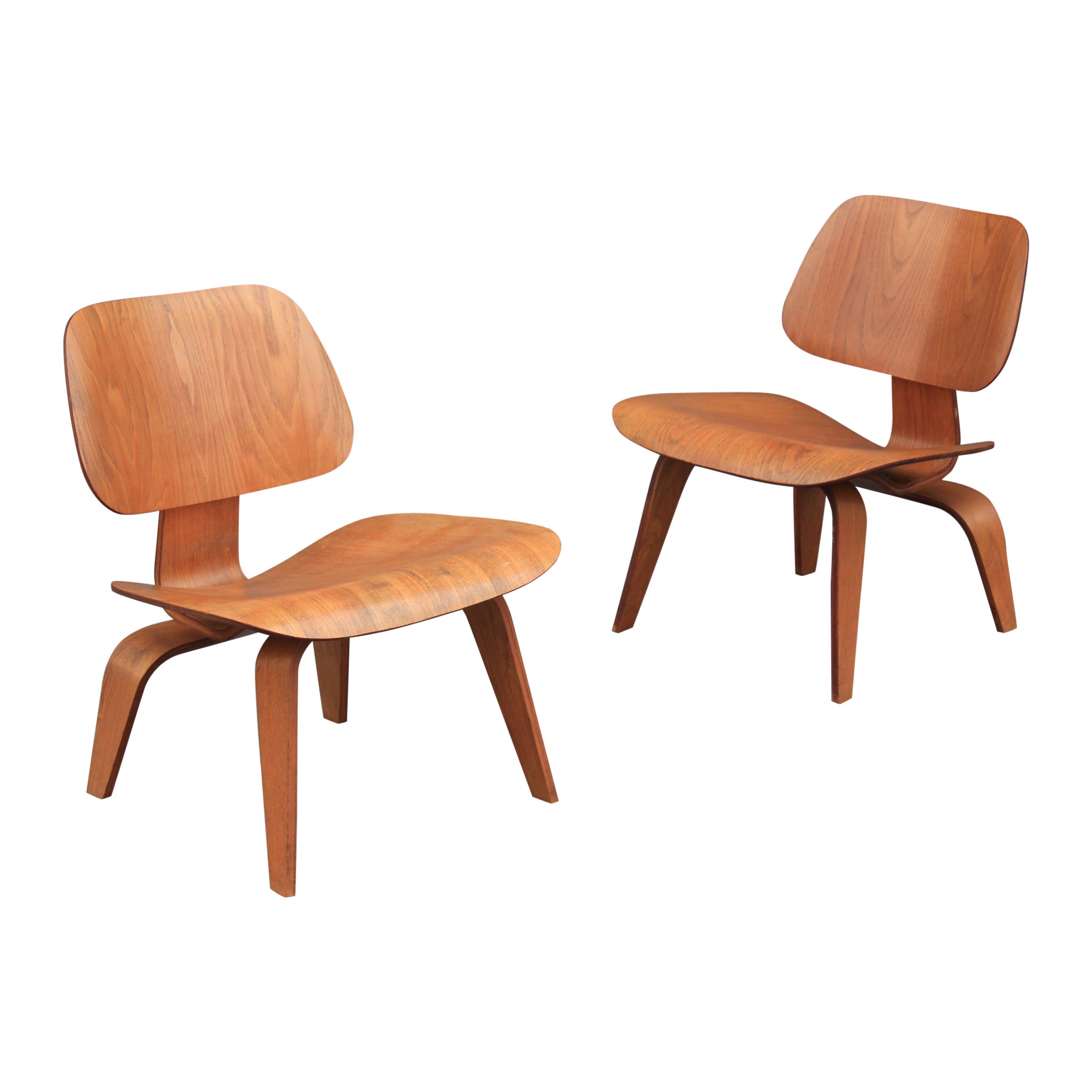 1940s Pair of Early Charles Eames for Herman Miller LCW Lounge Chairs in Oak For Sale