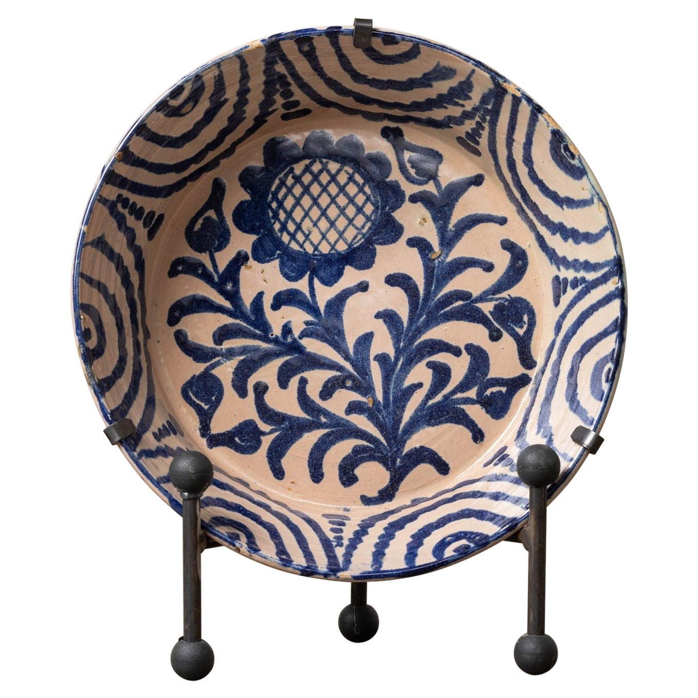 19. Jahrhundert. Spanische blau-weiße Fajalauza Lebrillo-Schale aus Granada im Angebot
