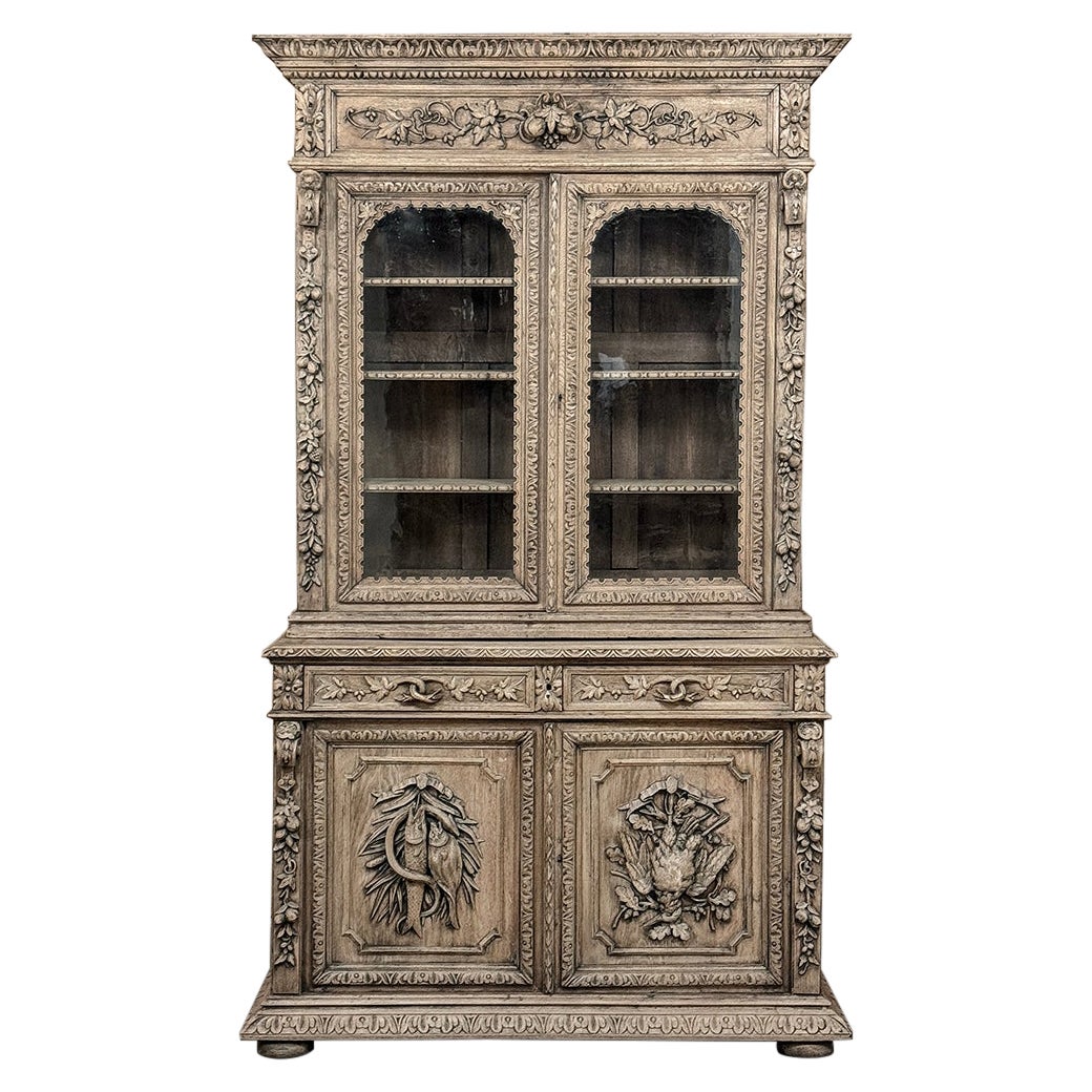 19th Century French Hunt Bookcase in Stripped Oak For Sale