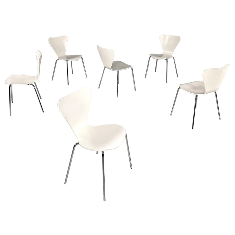 Italian modern white lacquered curved chairs, 1970s  For Sale