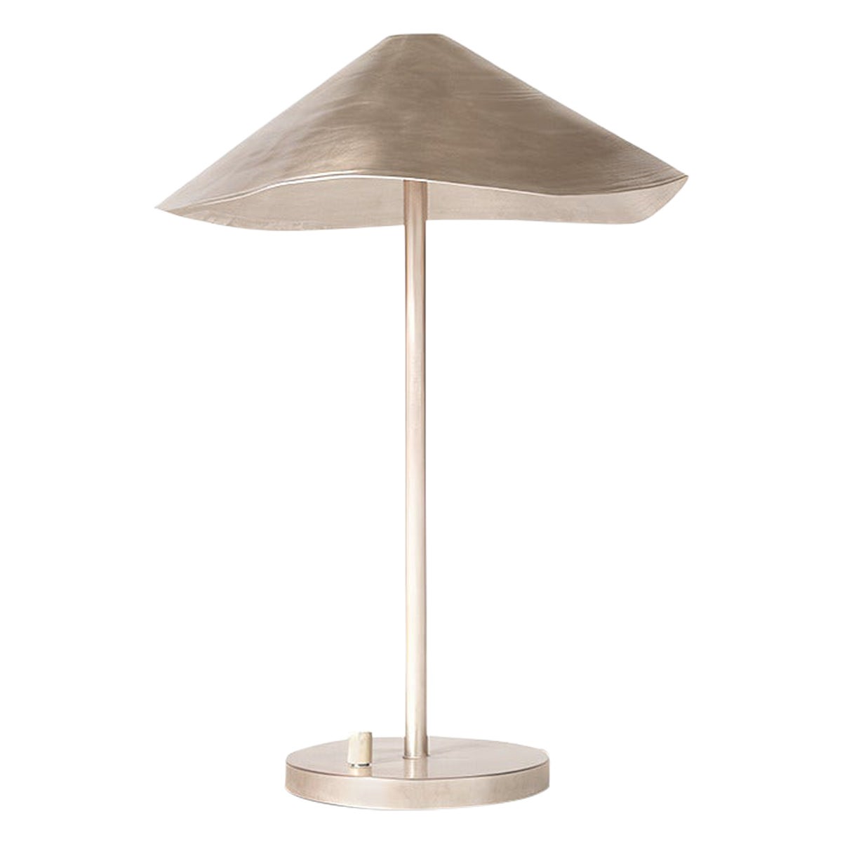 Lampe de bureau Antica VII en forme de pétale en cuivre, finition argentée par Ohla Studio en vente