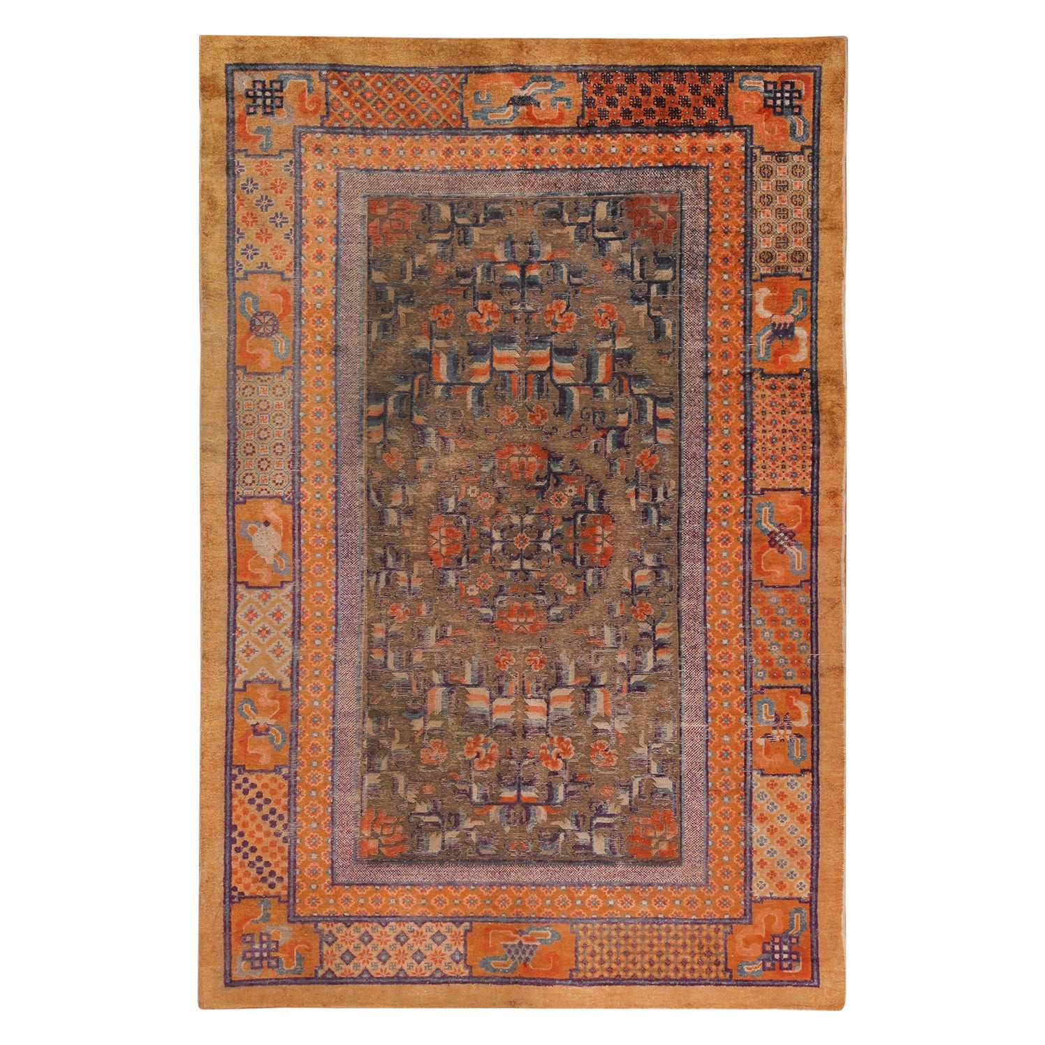 Prächtiger, seltener und Sammlerstücker, antiker chinesischer Seidenteppich 6' x 9' im Angebot