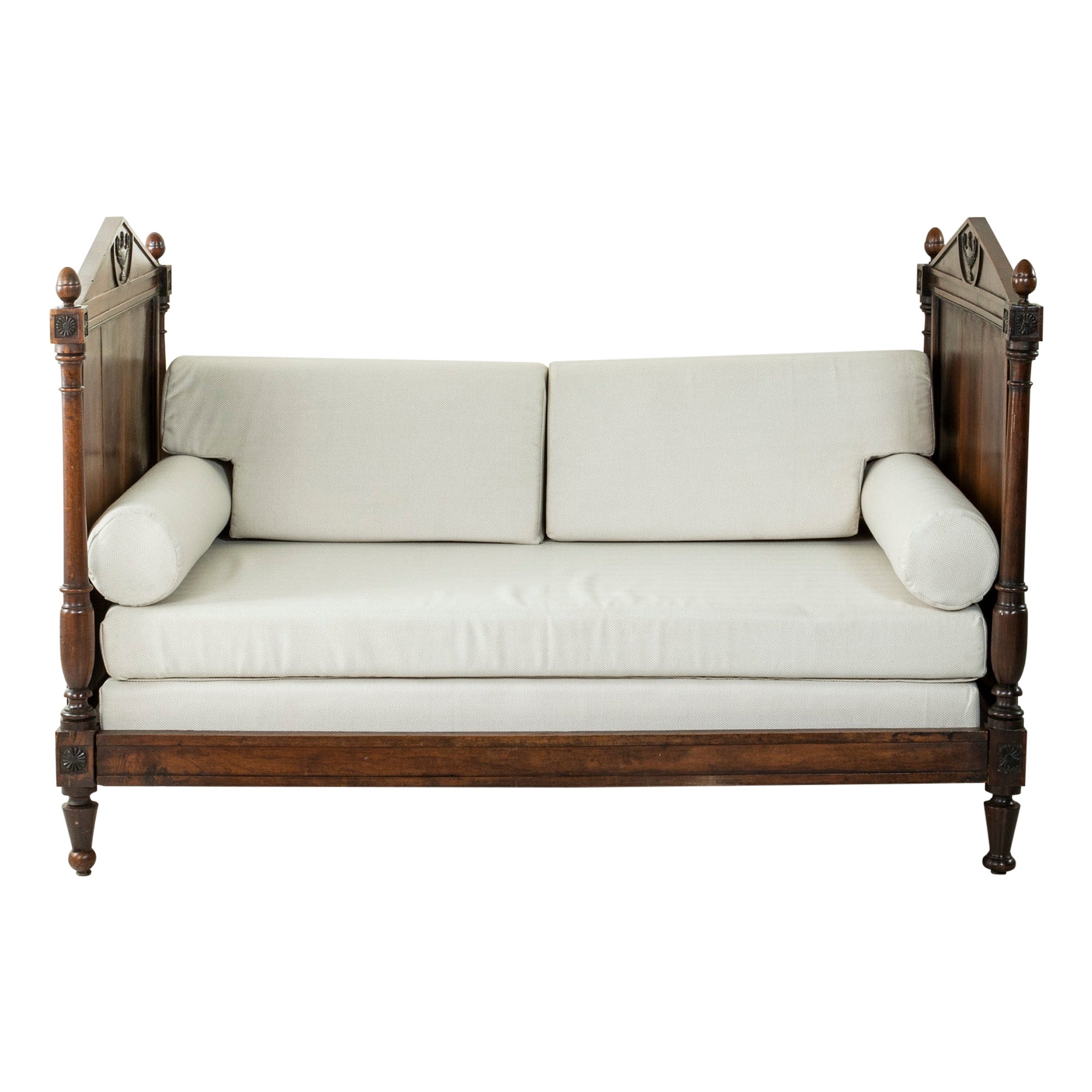 Late 18th Century French Directoire Period Hand Carved Walnut Daybed For Sale