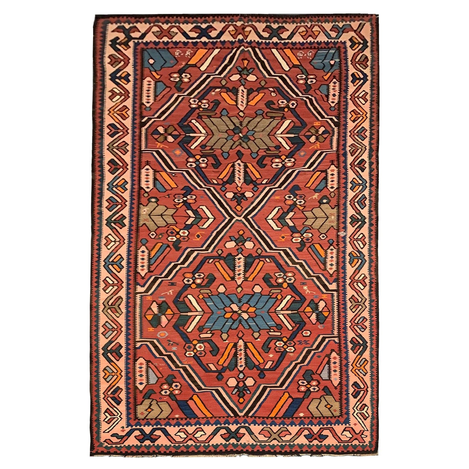 Antiker kaukasischer Kelim-Teppich aus Wolle mit geometrischem Kelim und Tiermuster im Angebot