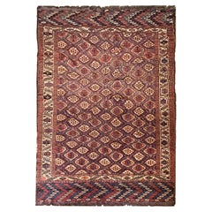 Antiker Turkmenischer Teppich, roter Teppich im All-Over-Design