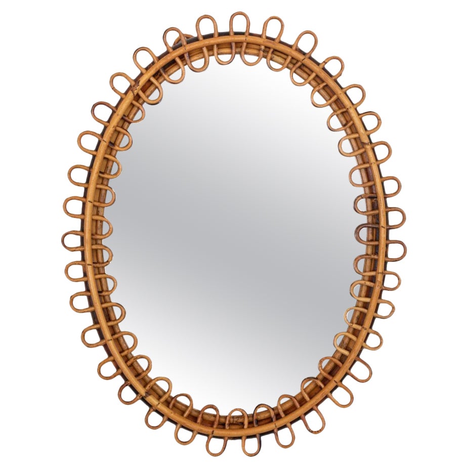 Miroir ovale italien en rotin en vente