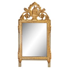 French Louis XVI Period 1790s Giltwood Wall Mirror with Carved Kissing Doves
