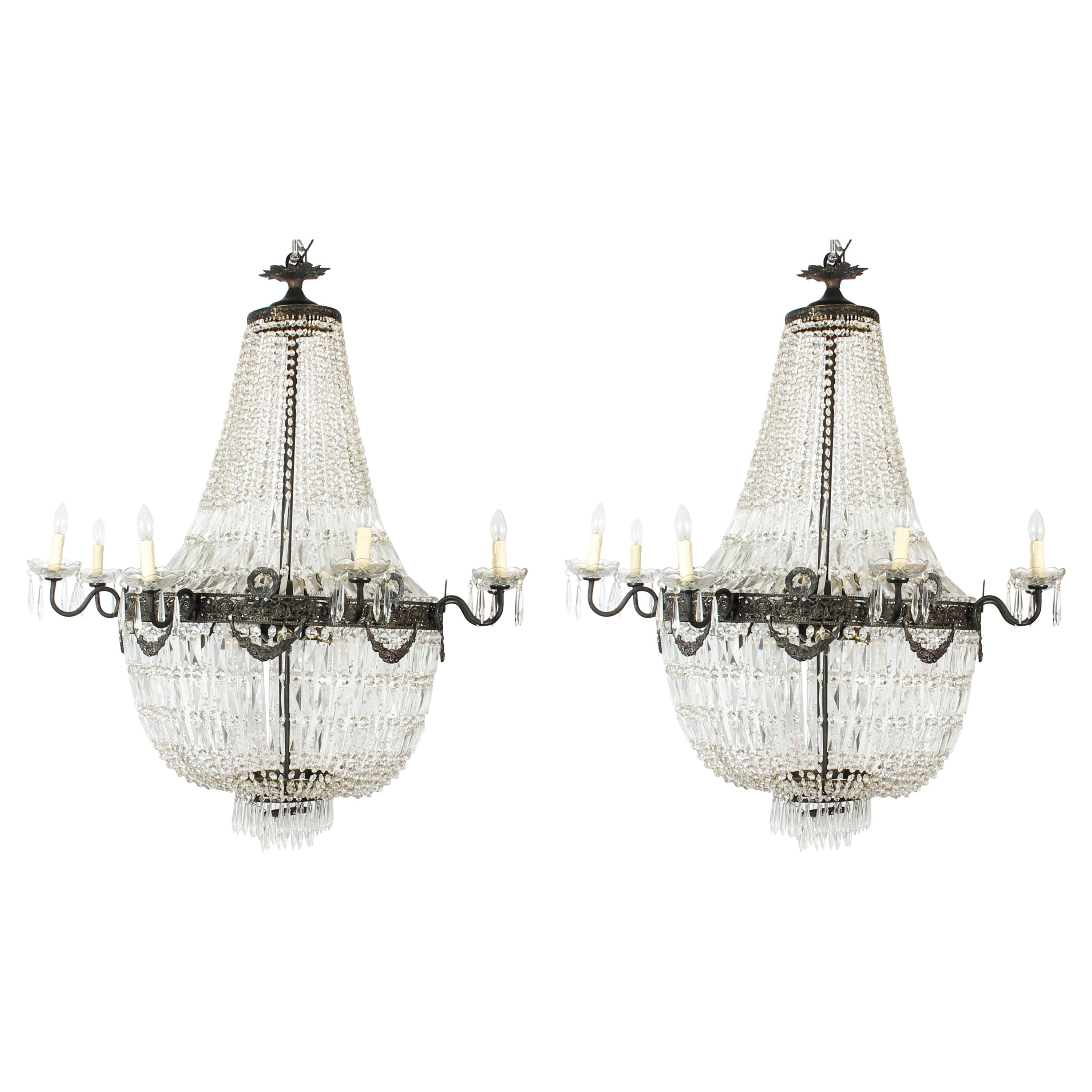 Ancienne paire de lustres de tente Louis Revival 20 lumières en cristal taillé de salle de bal, vers 1920 en vente