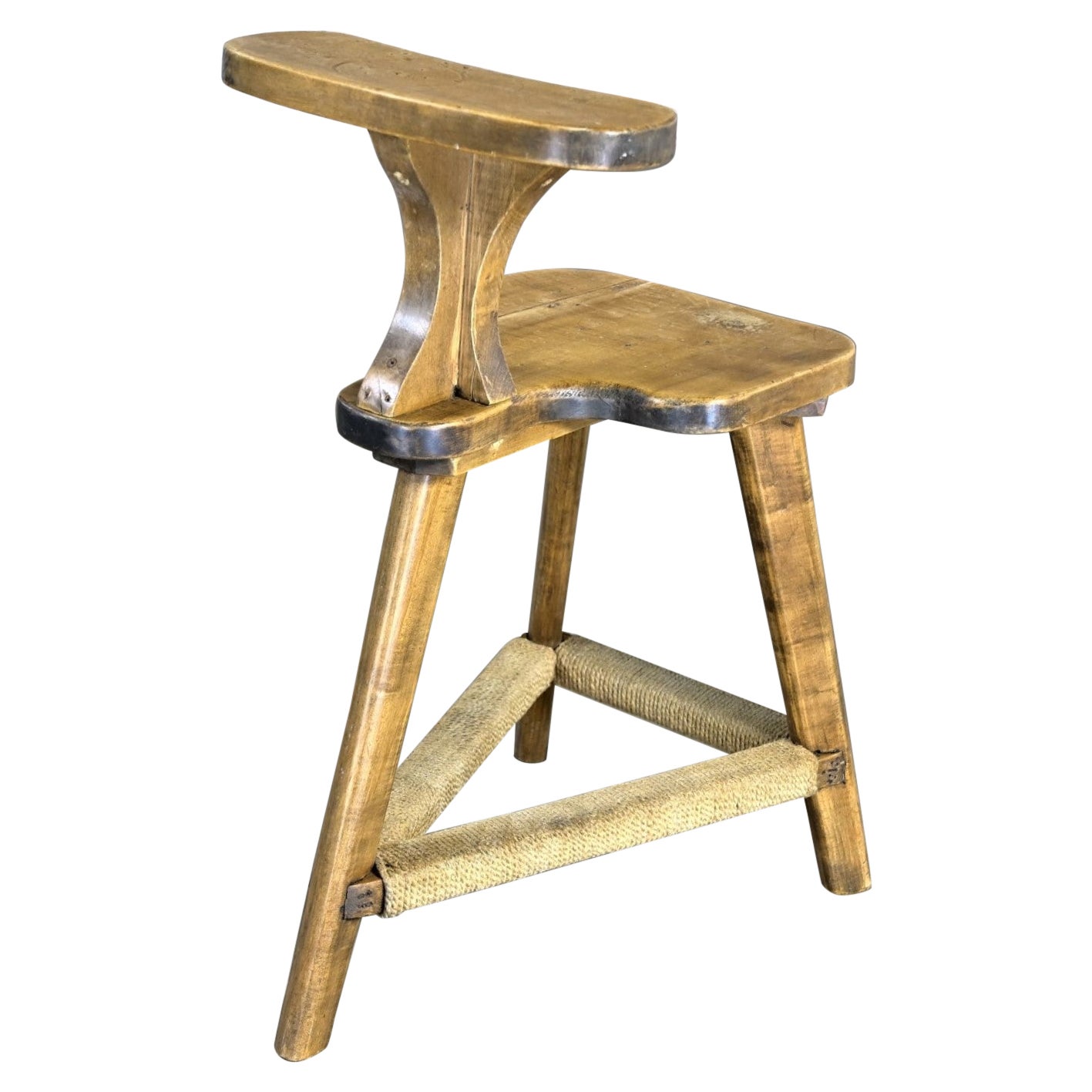 Rustic Distressed Maple Cockfighting Betting or Sporting Chair Tri-Leg Base For Sale