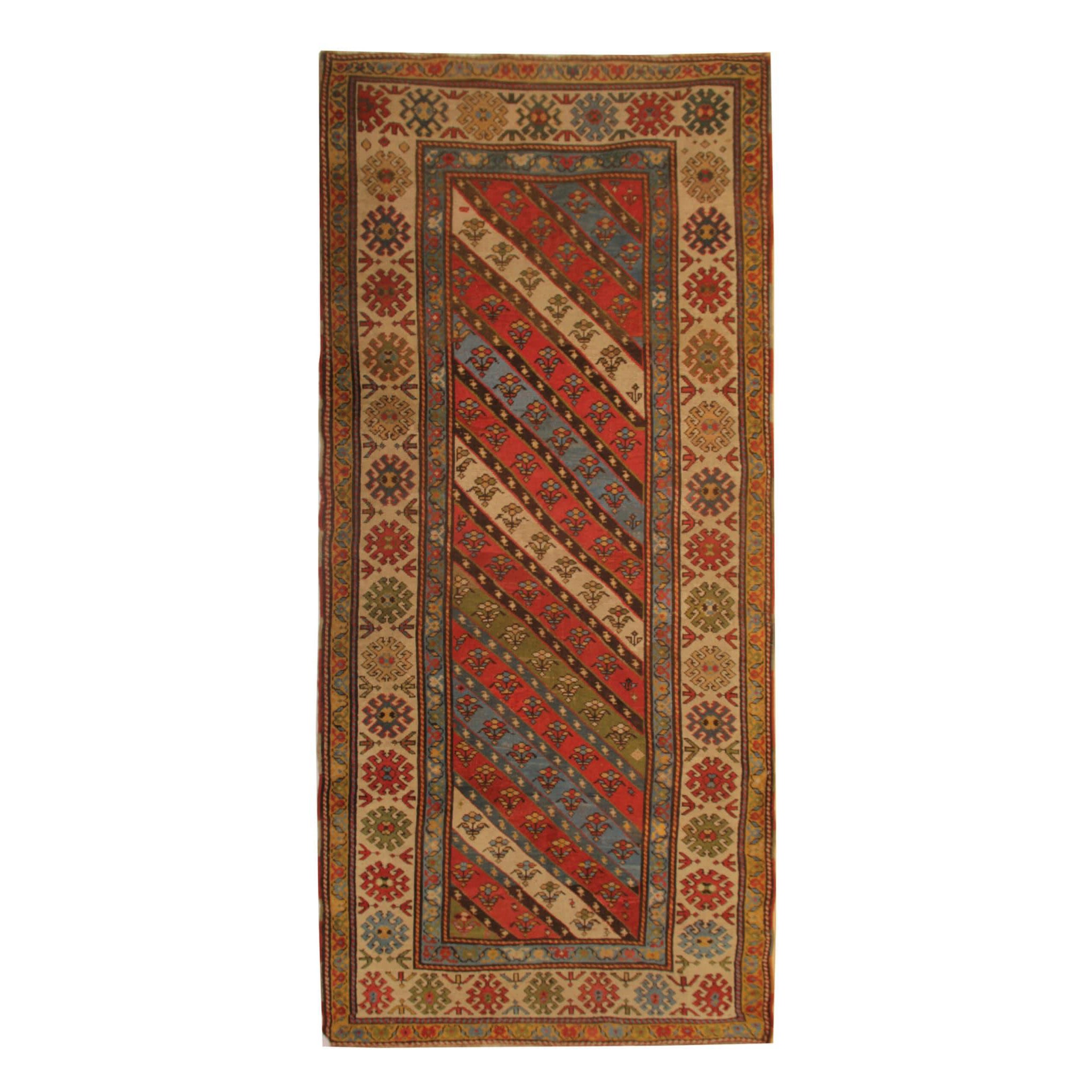 Seltener antiker Teppich Kaukasischer Orientteppich Handgefertigter Teppich Shirvan Area Runner im Angebot