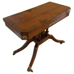 Ancienne table à cartes/console en acajou figuré de style Régence avec montures en laiton doré 