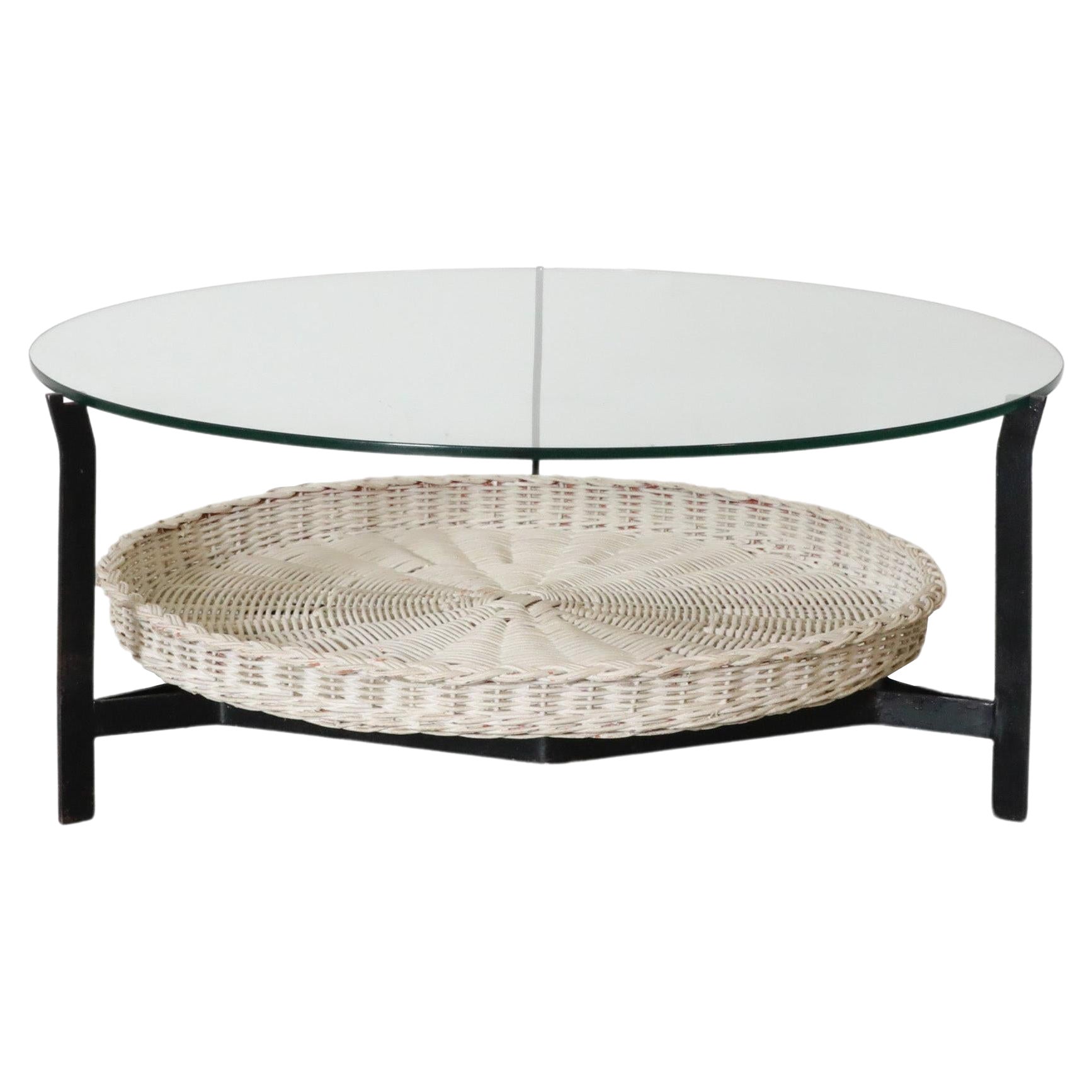 Modernistischer Couchtisch aus Glas mit weißem Korb und schwarzem Rahmen von Gebr. Jonkers
