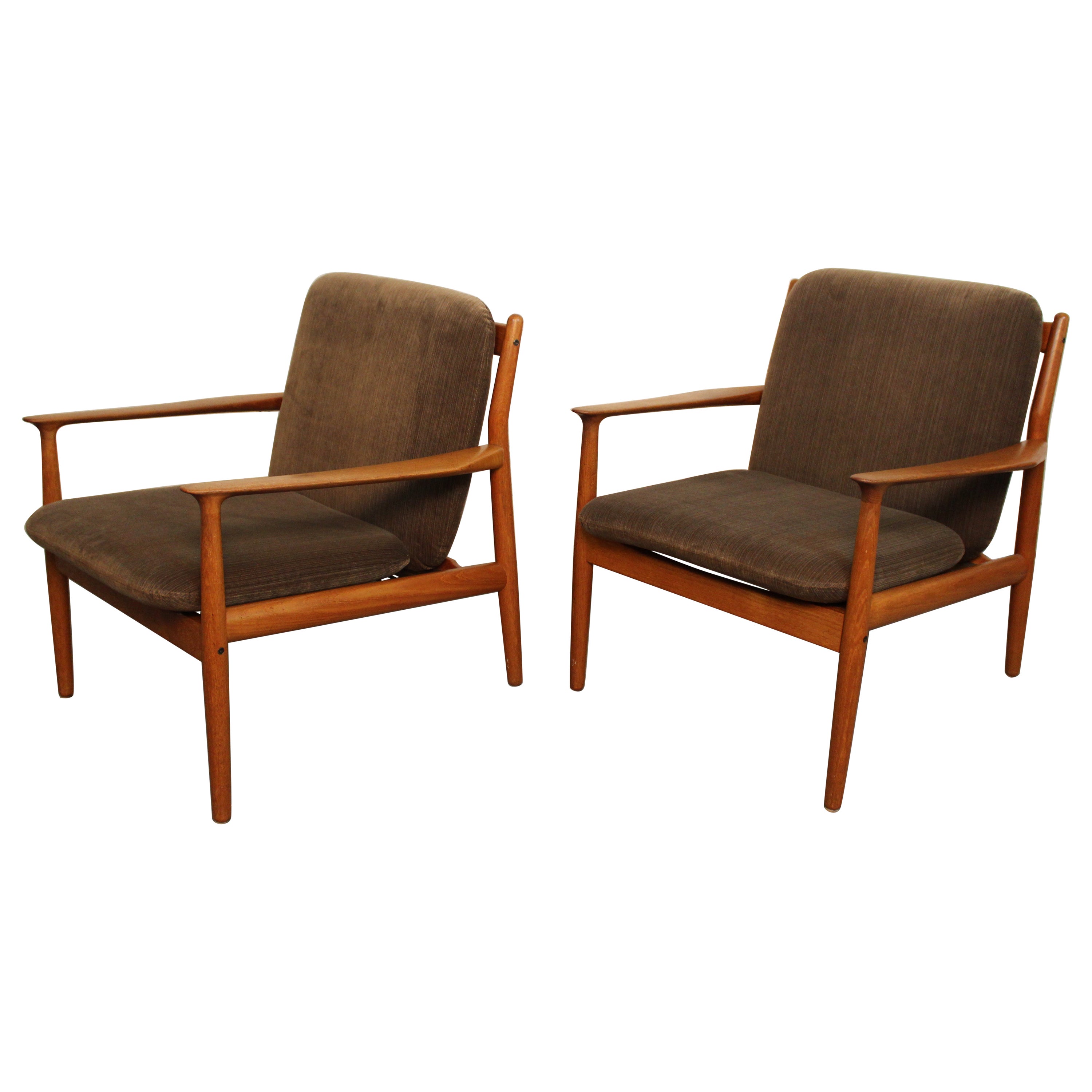 Pair of Vintage "GM5" Chairs by Svend Åge Eriksen for Glostrup Møbelfabrik For Sale
