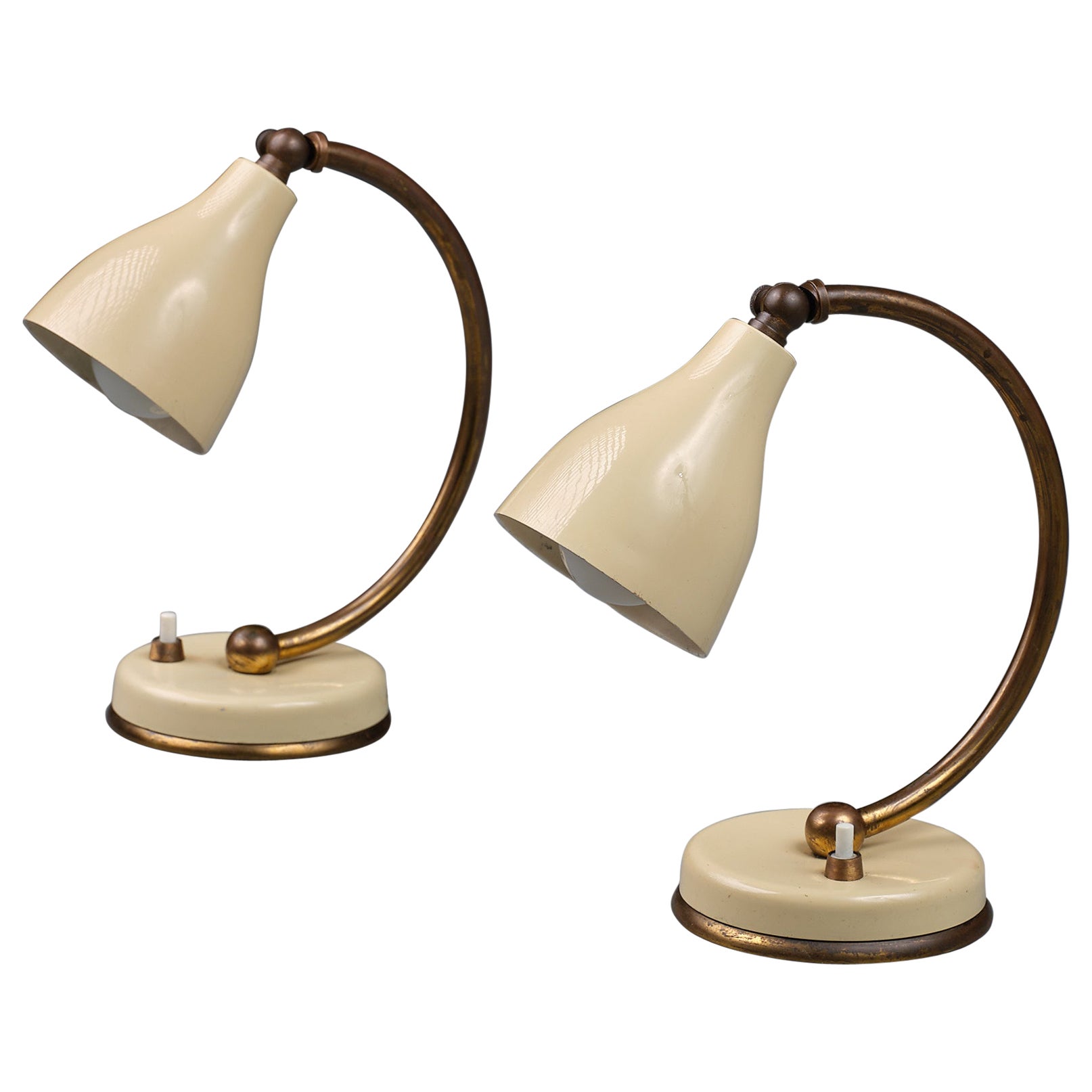 Mid-Century Italian Grace: Adjustable Cream and Brass Table Lamps For Sale