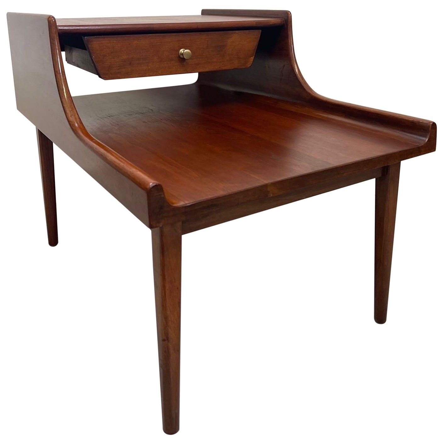 Vintage Mid Century Modern Heywood Wakefield Cliff House End Table. For Sale