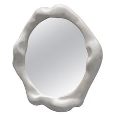 Miroir de forme organique en érable blanchi