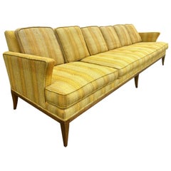Magnifique canapé long en bois de pécan style Tomlinson mi-siècle moderne