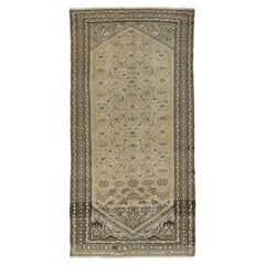 Tapis Malayer ancien en laine brun clair 5 x 9 avec motif sur toute la surface