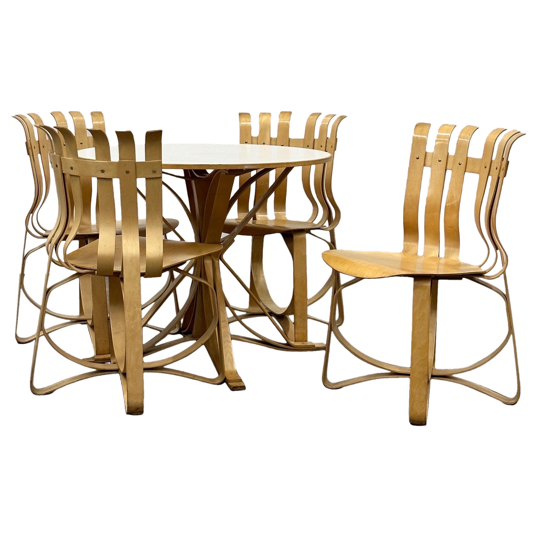 Ensemble chaises chapeaux + table Face Off de Frank Gehry pour Knoll en vente