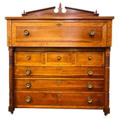 Magnifique tiroir Chester de style Empire américain du 19e siècle, fabriqué à la main.