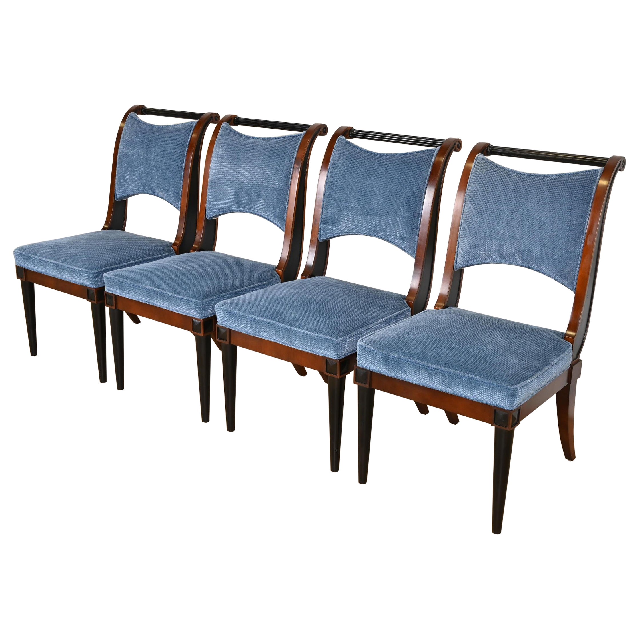 Baker Furniture Regency Esszimmerstühle aus Kirschbaumholz und ebonisiert, Vierer-Set im Angebot