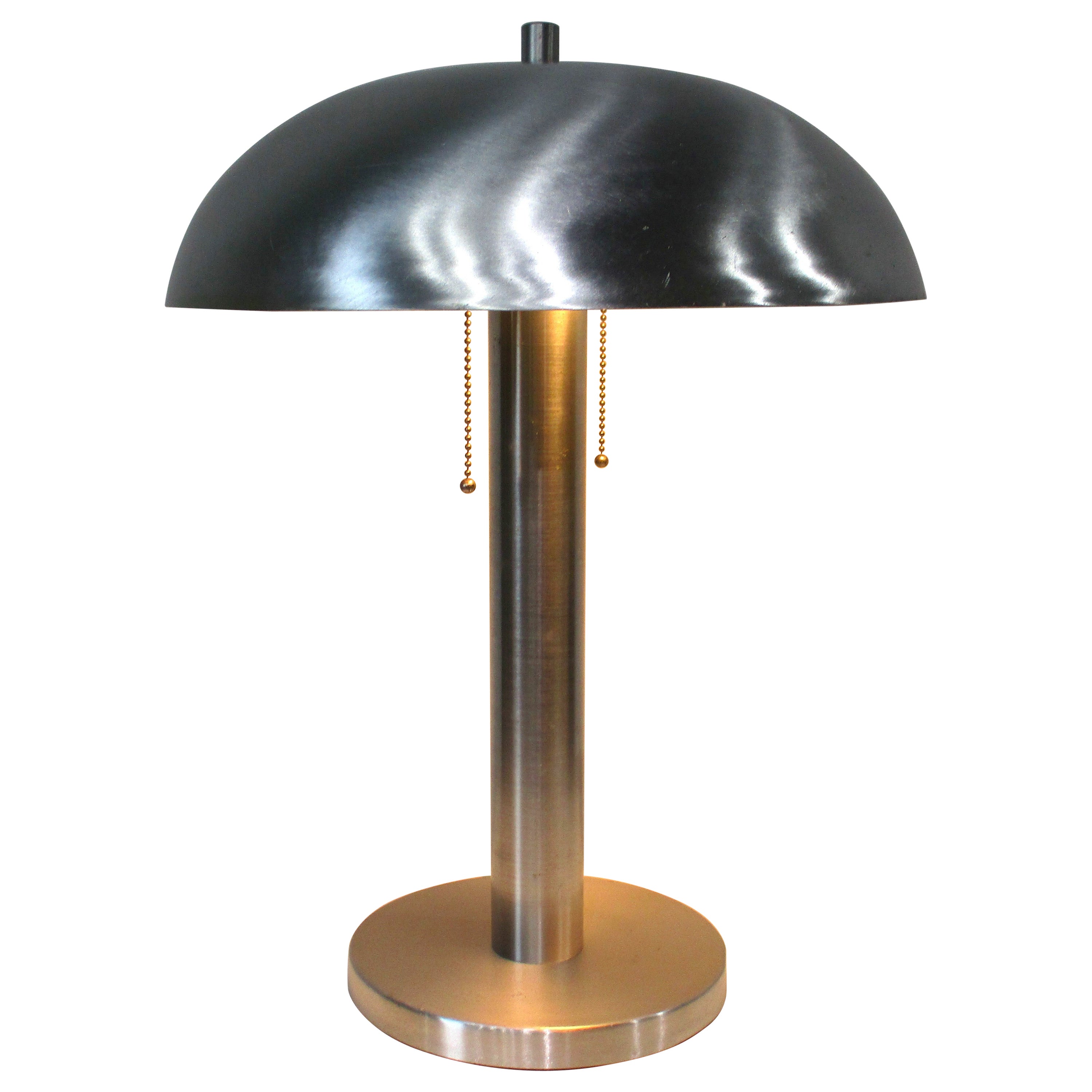 Lampe de table Art Déco en aluminium filé dans le style de Donald Deskey -Kurt Versen 