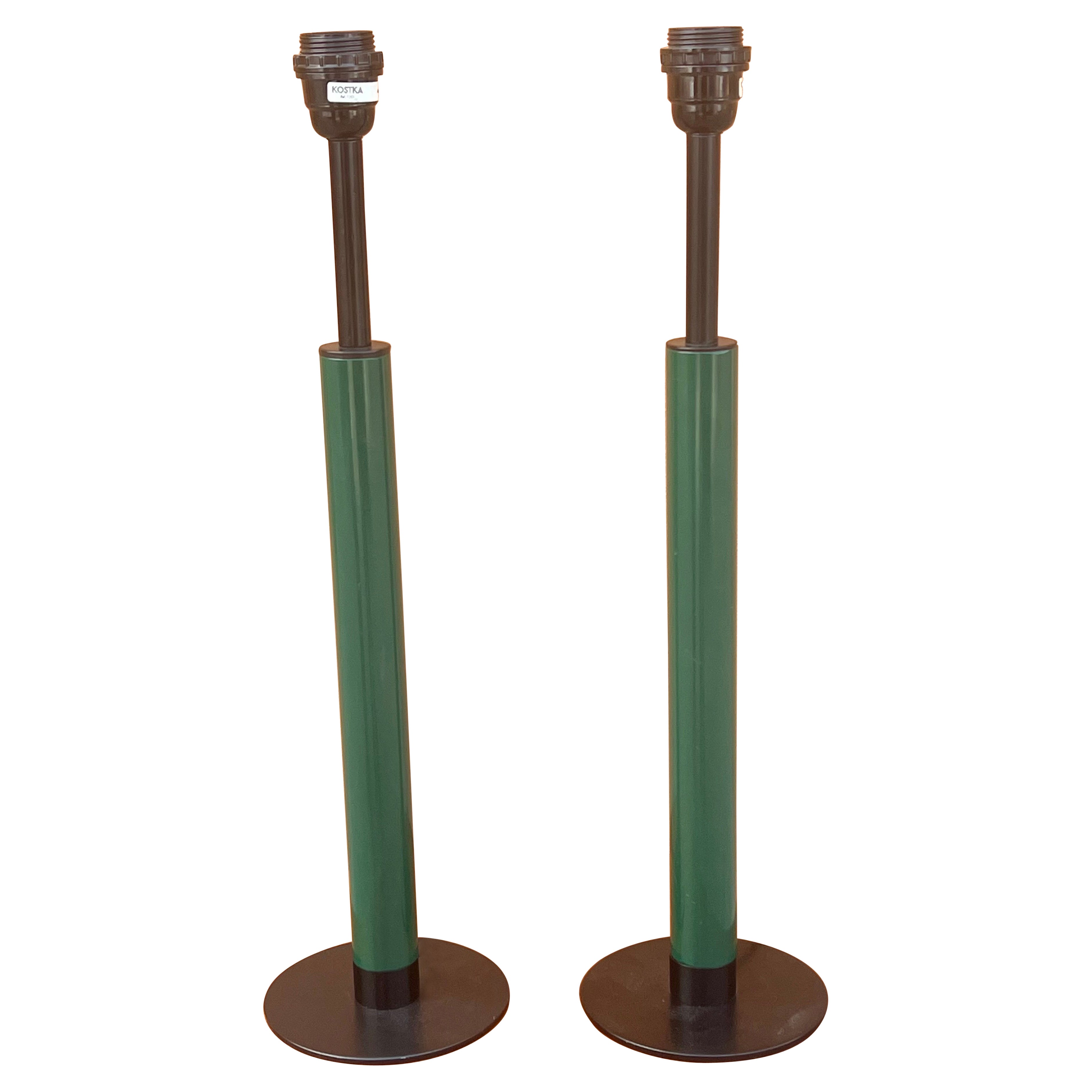Coppia di lampade da tavolo postmoderne francesi di Robert Kostka smaltate in verde foresta